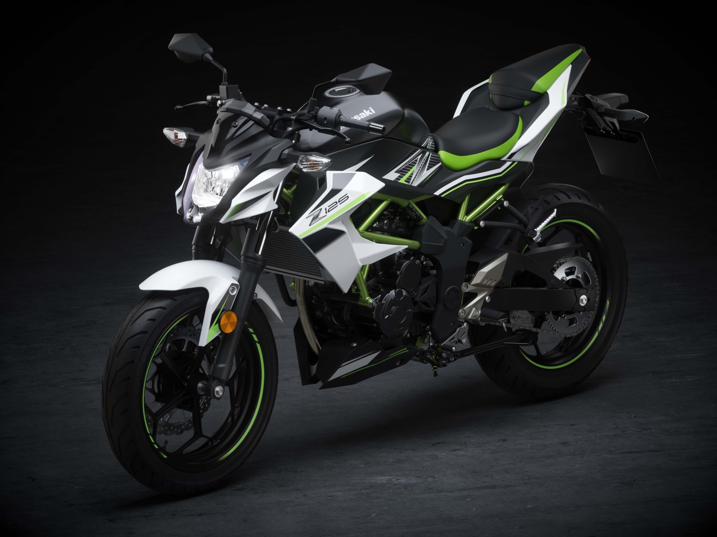 Мотоцикл Kawasaki Z125, 2019 года на сером фоне