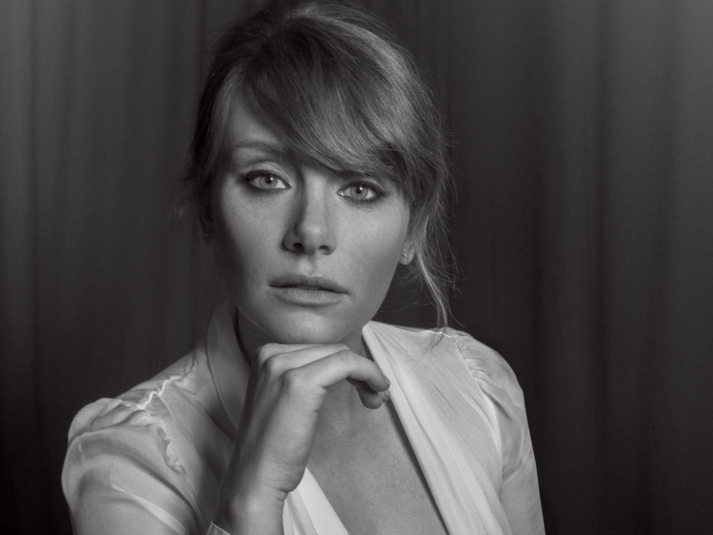 Актриса Брайс Даллас черно - белое фото