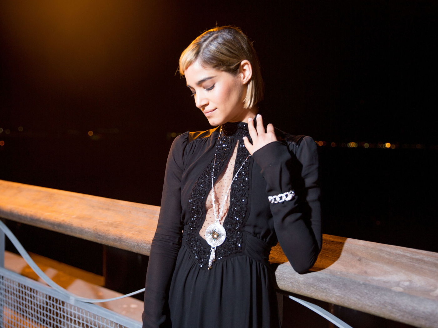 Алжирская актриса София Бутелла в черном платье 