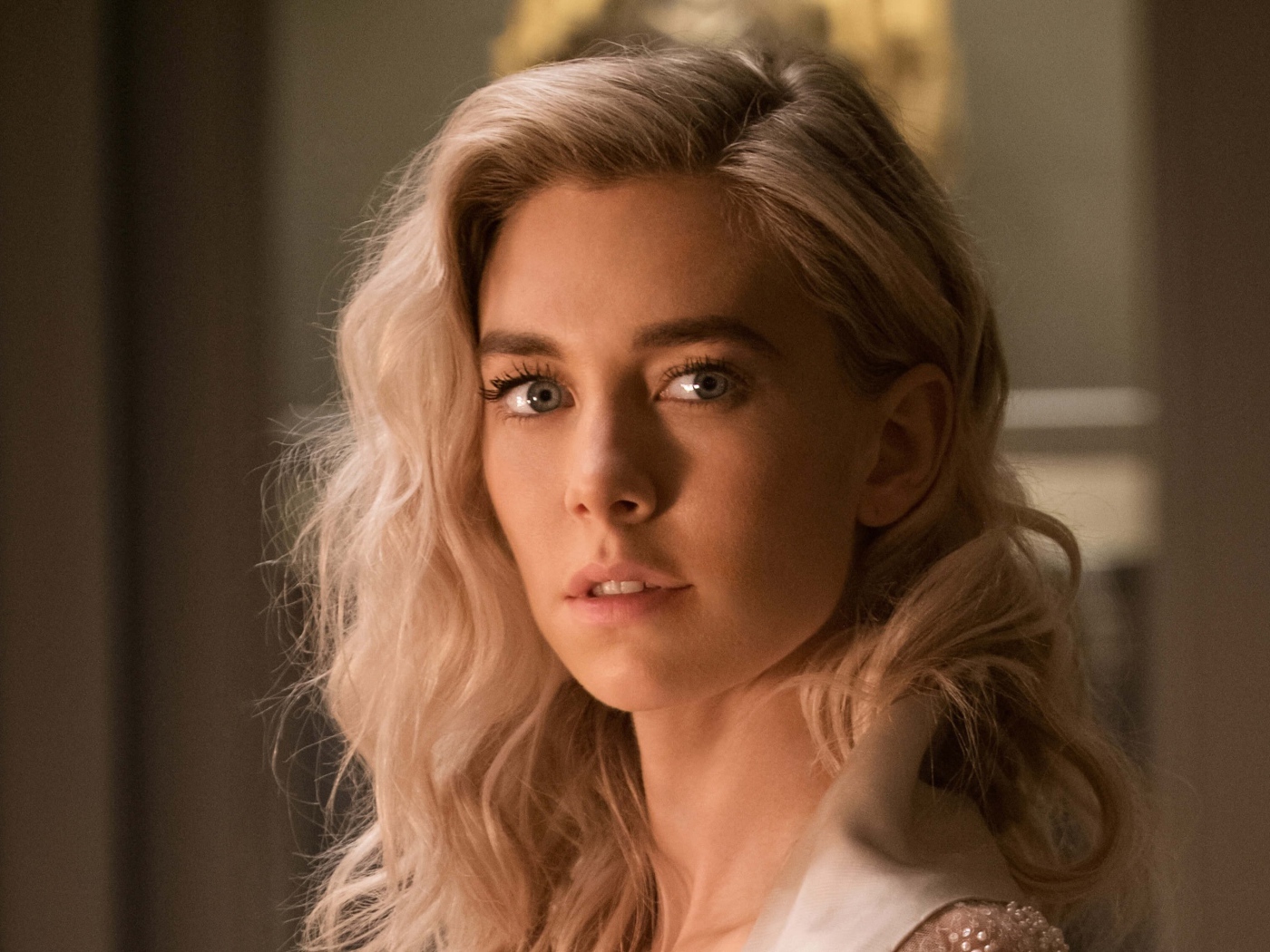 Красивая блондинка, актриса Ванесса Кирби