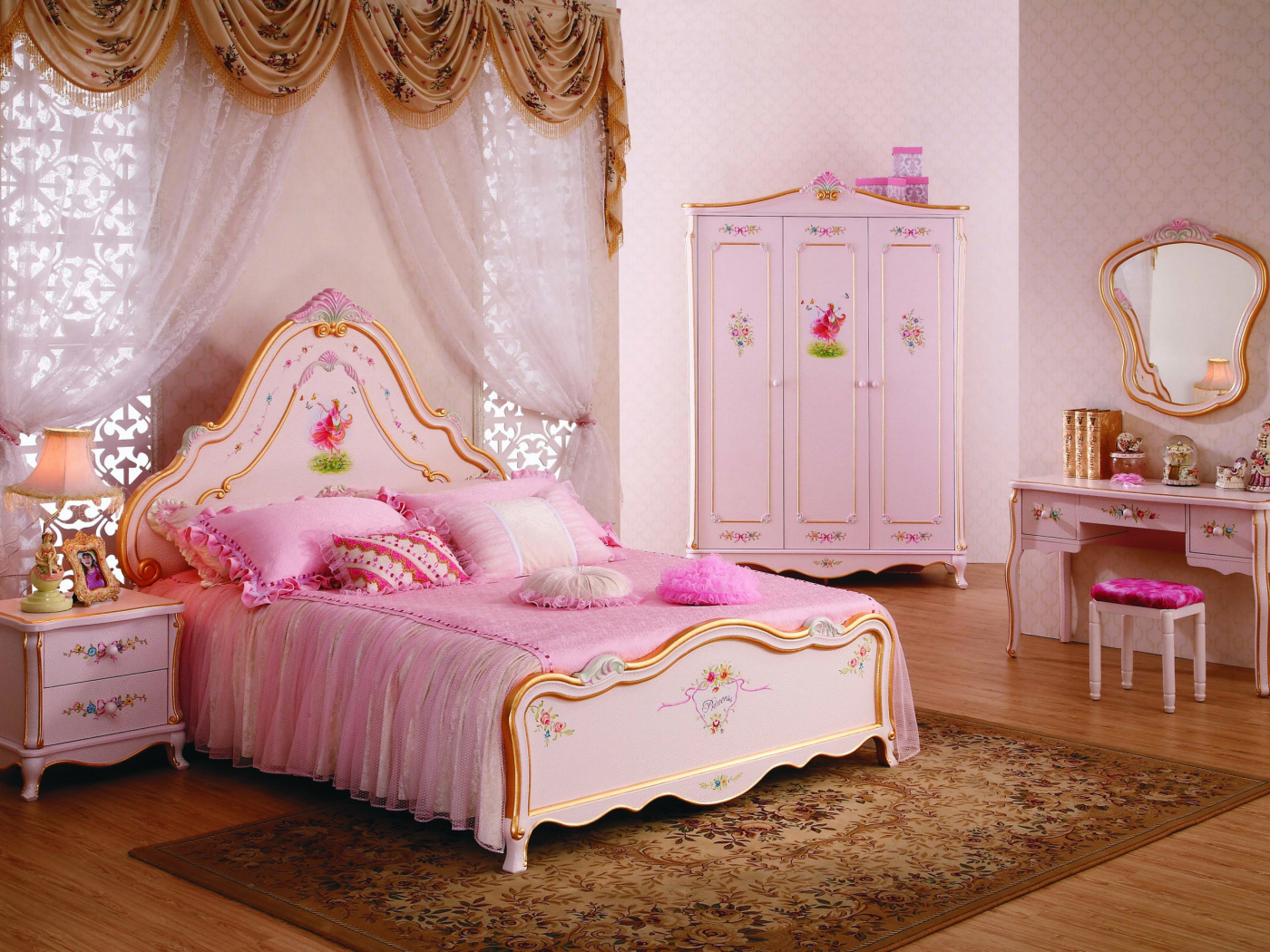 Красивая детская спальня для девочки в розовом платье