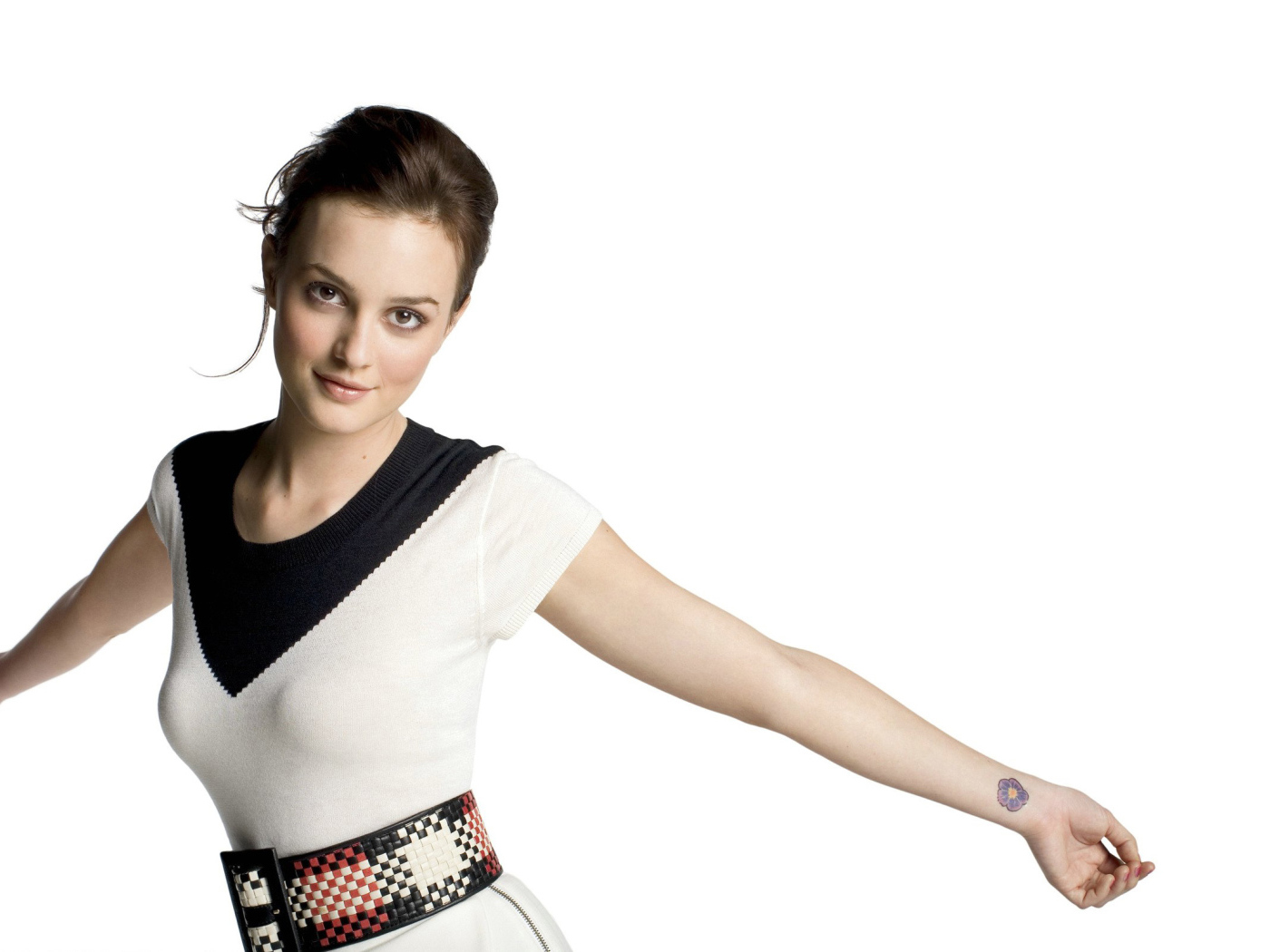 Молодая актриса Лейтон Мистер фото на белом фоне