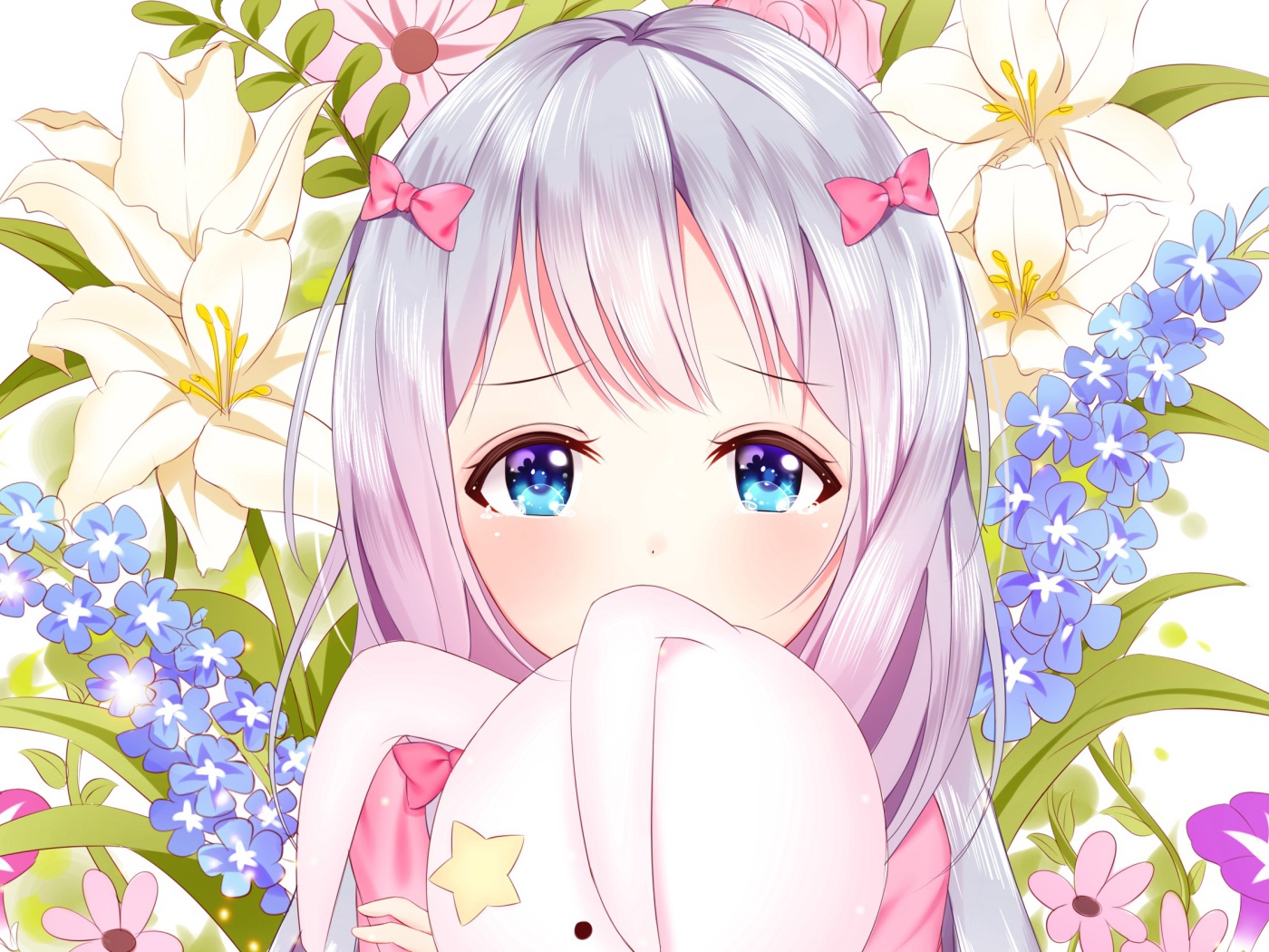 Красивая девушка аниме Эроманга-Сэнсэй с голубыми глазами