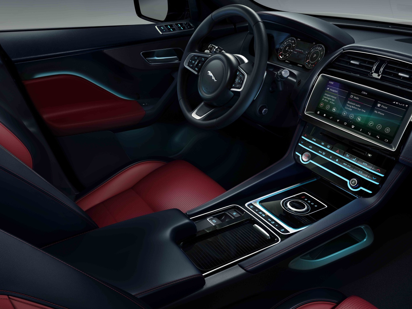 Салон автомобиля Jaguar F-Pace Chequered Flag 2019 года