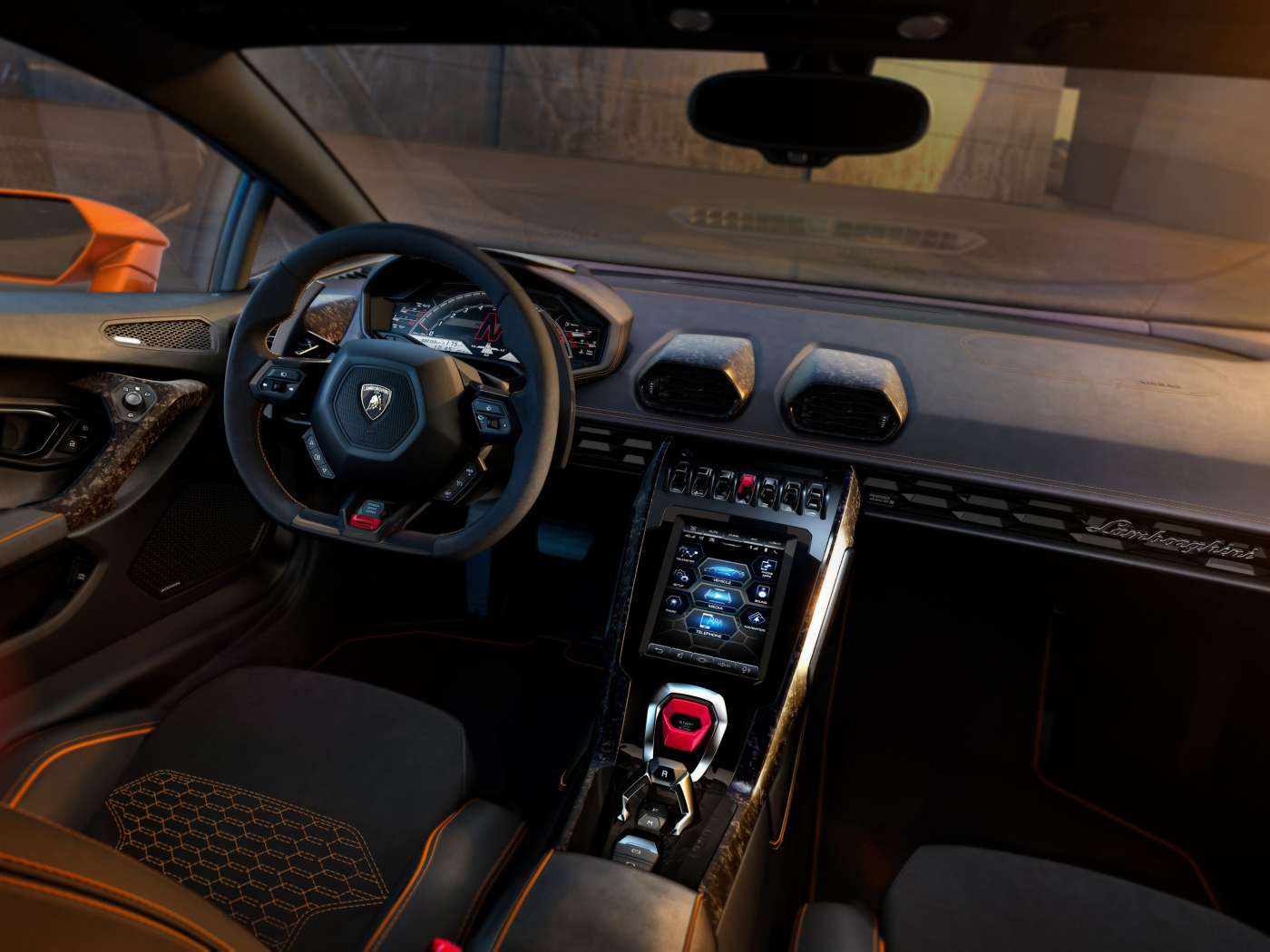 Кожаный салон автомобиля Lamborghini Huracan EVO 2019 года