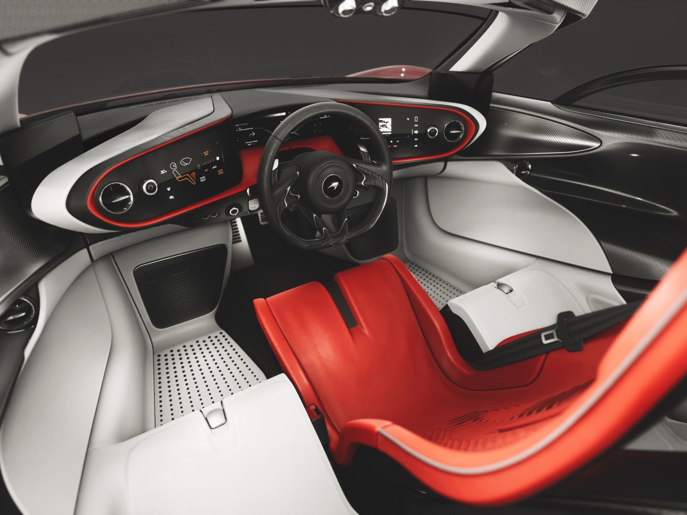 Салон автомобиля McLaren Speedtail 2019 года