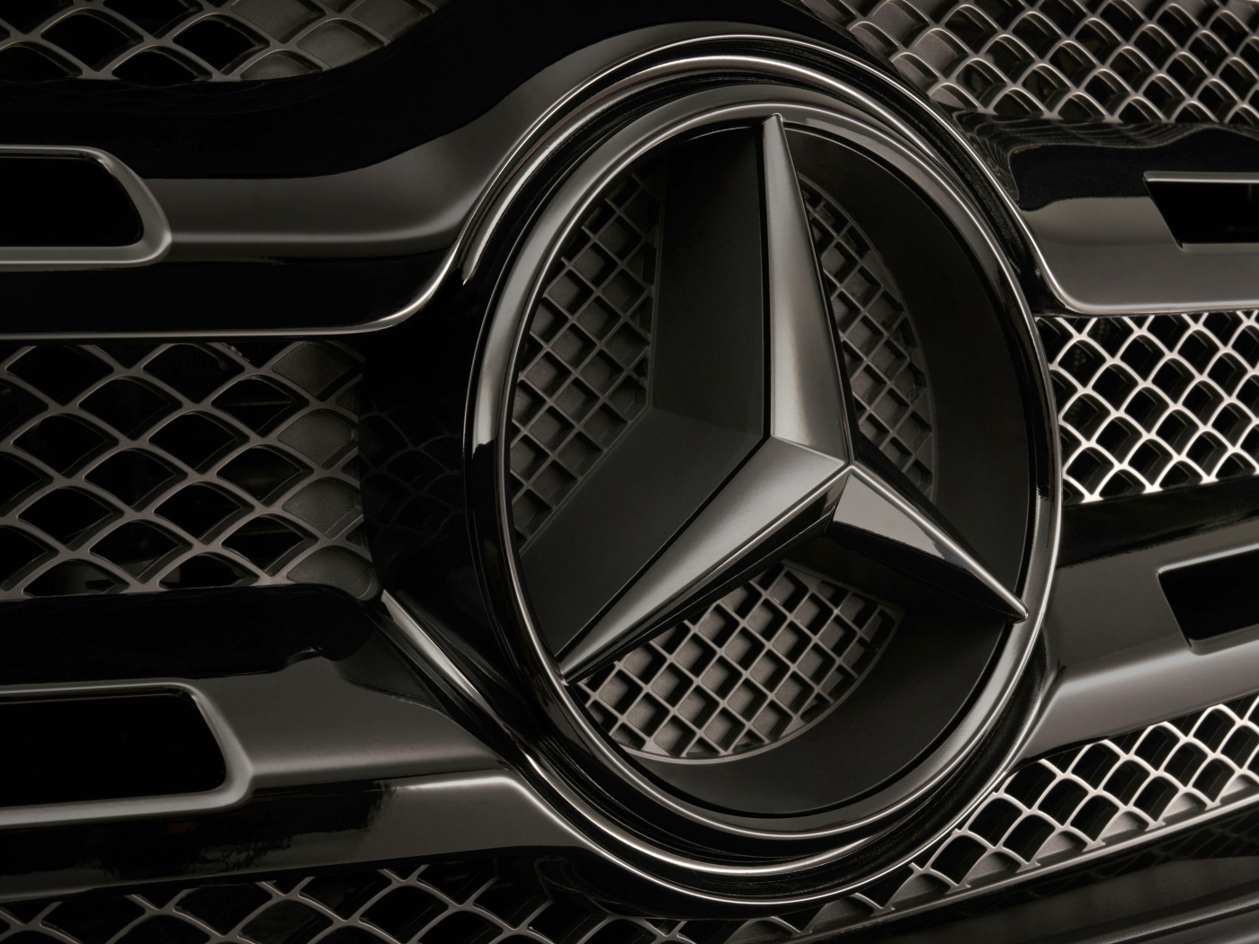 Фирменный знак автомобиля Mercedes-Benz X 350d 4MATIC Power Edition 2019 года