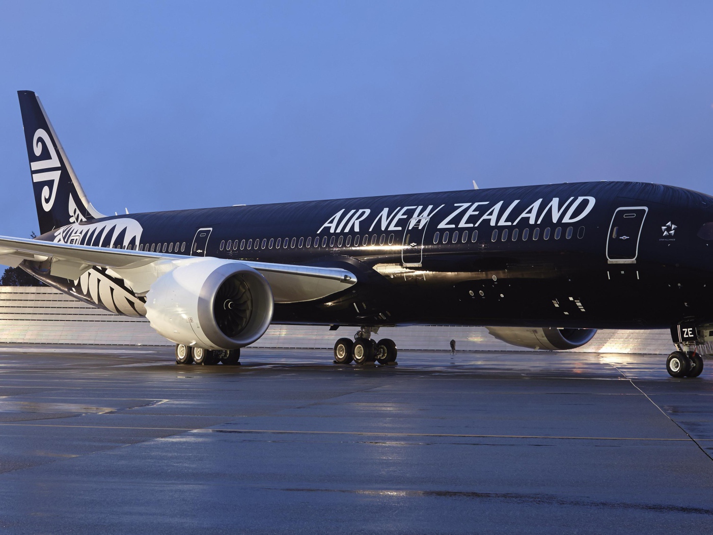 Самолет авиакомпании Air New Zealand в аэропорту