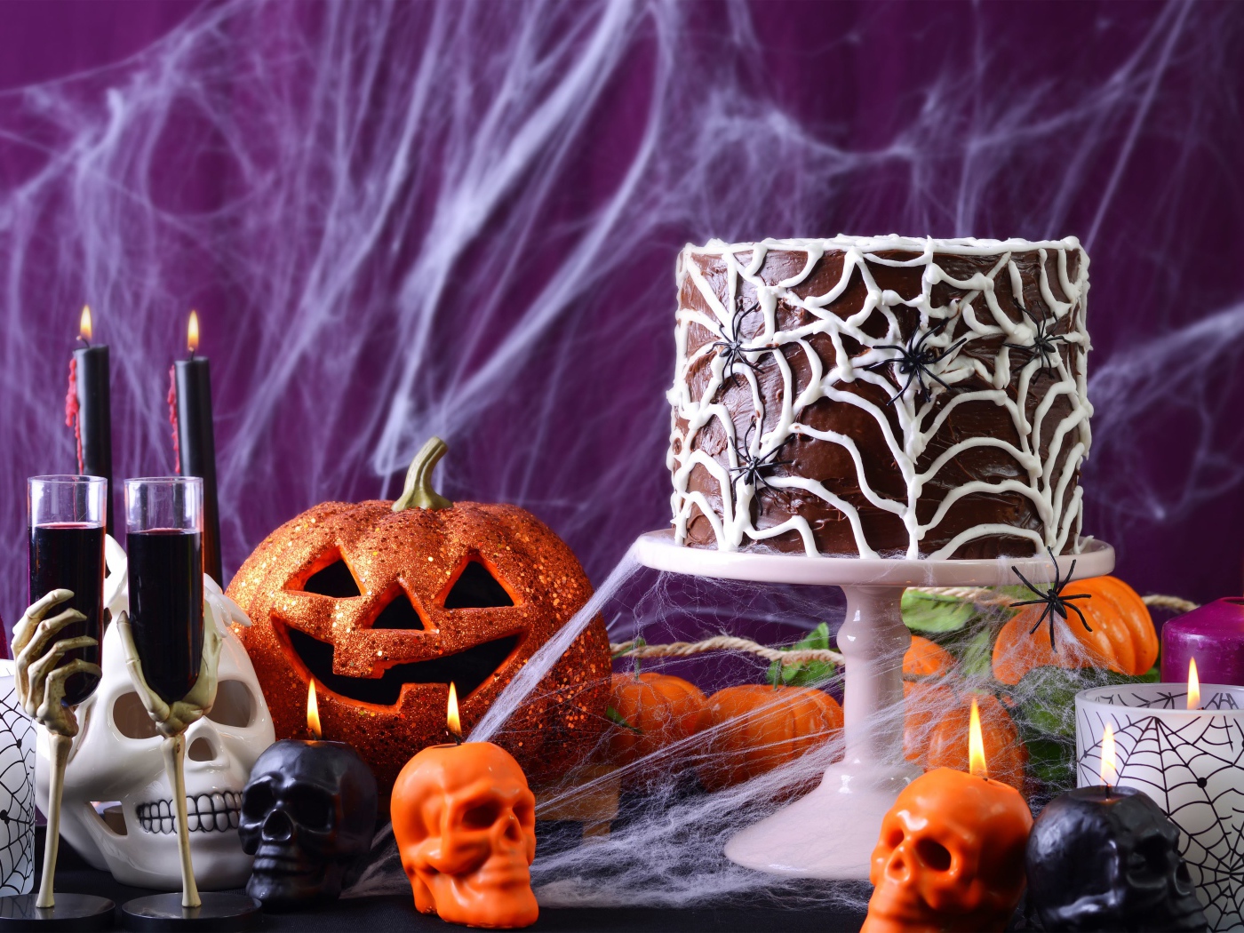 Торт и декор на праздник Хэллоуин 