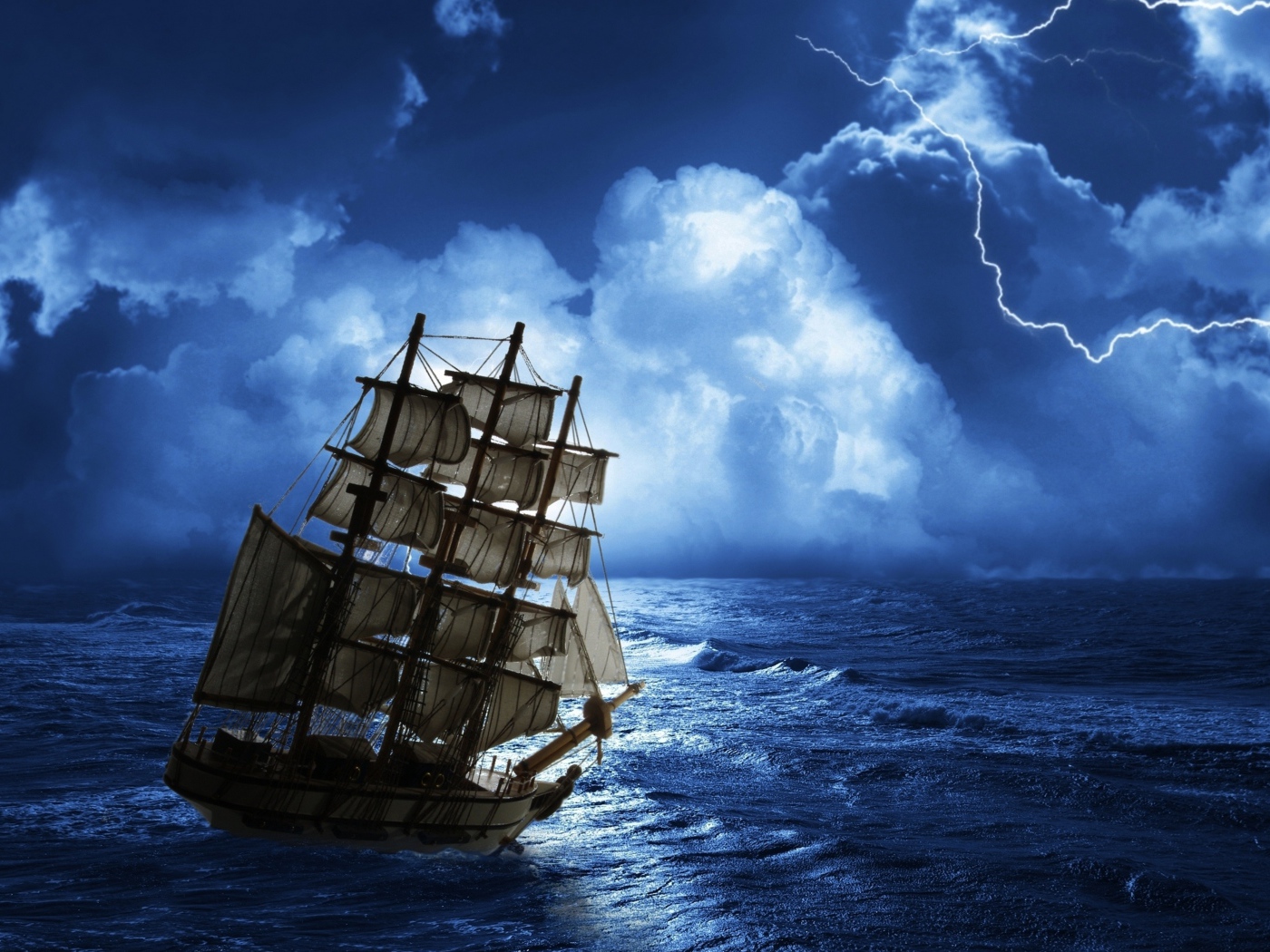 Парусное судно на море в шторм 