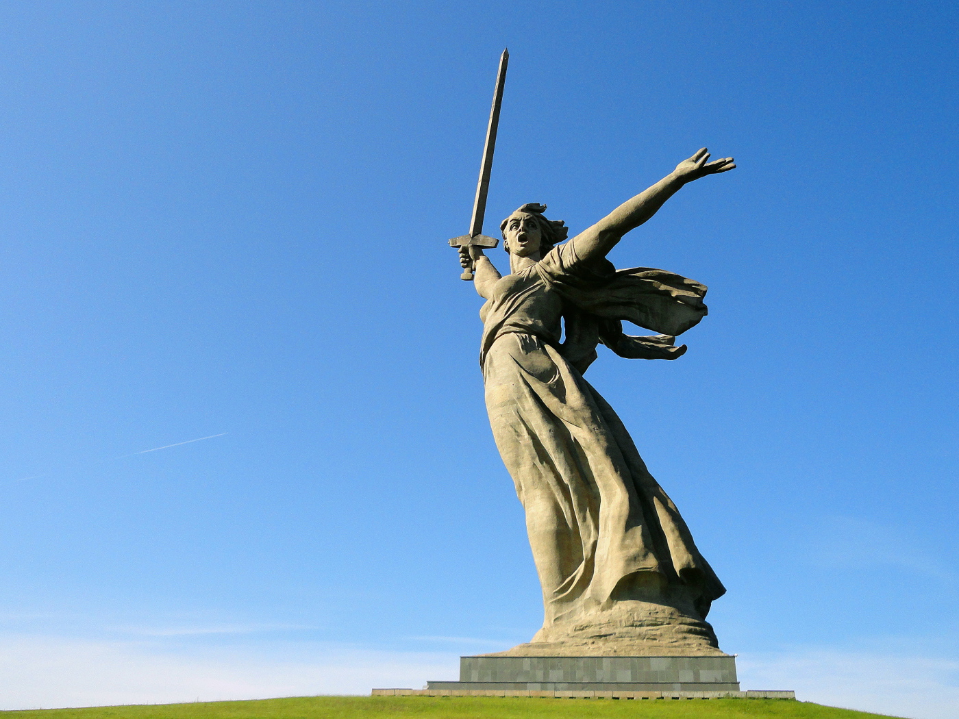 Родина мать на Мамаевом кургане, Волгоград. Россия