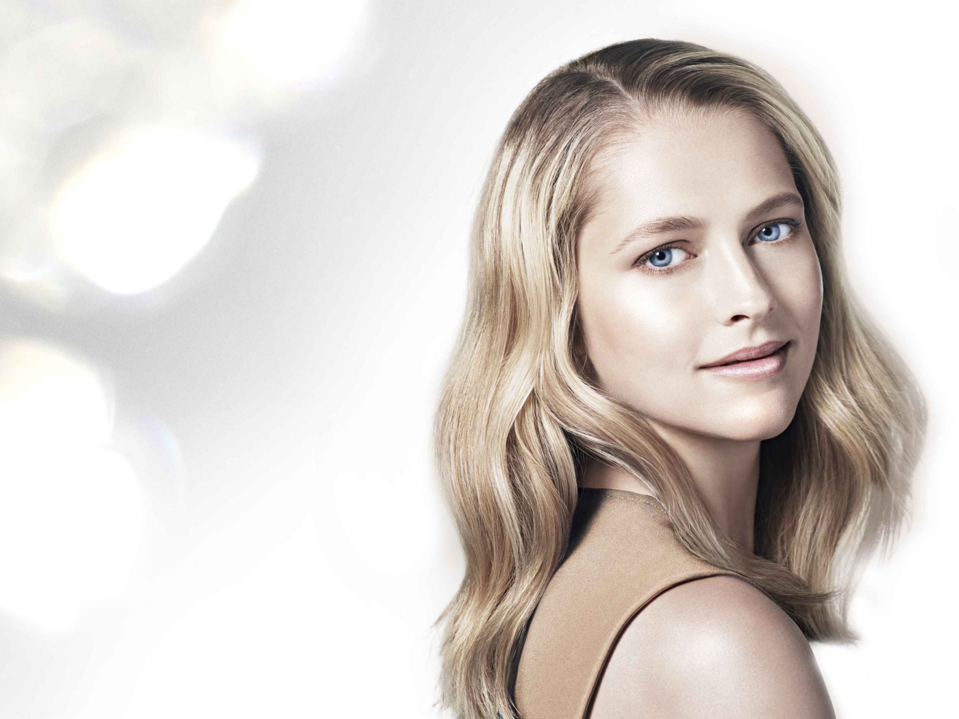 Красивая голубоглазая блондинка, актриса Тереза Палмер