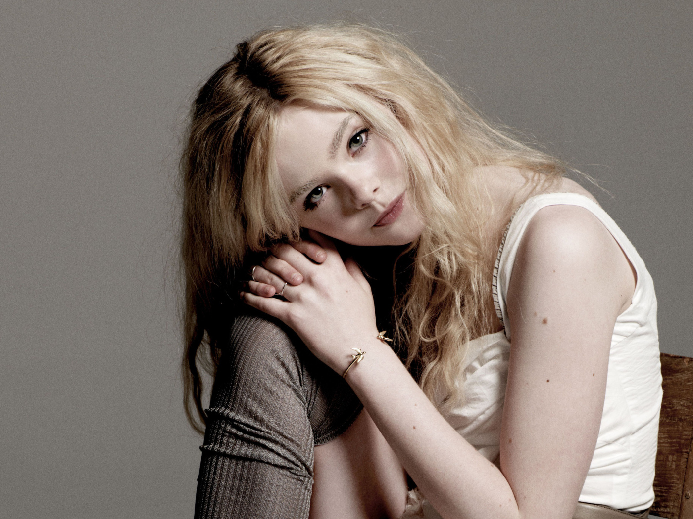 Нежная девушка блондинка, актриса Эль Фаннинг