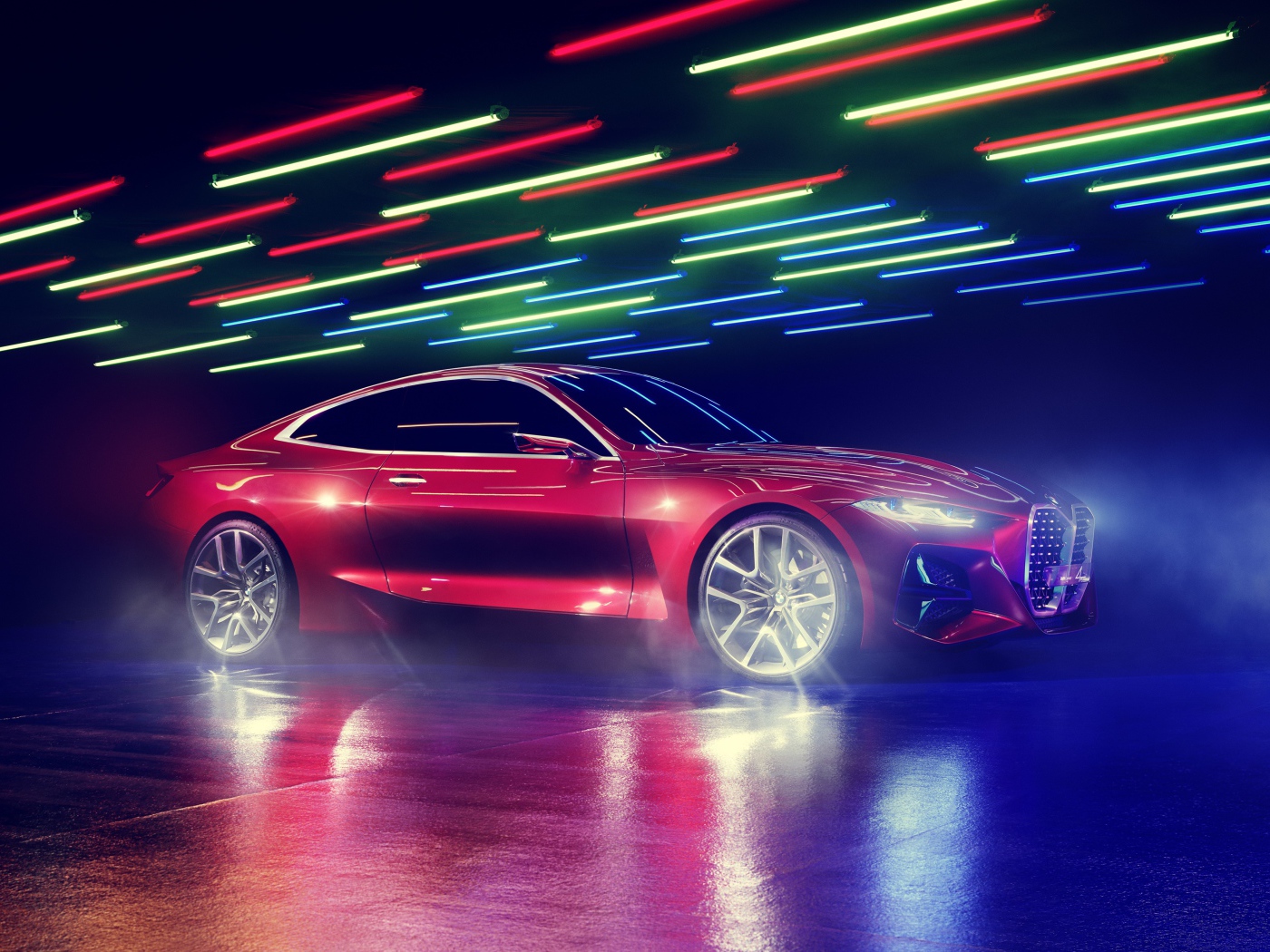 Красный автомобиль BMW 4,  2019 года 