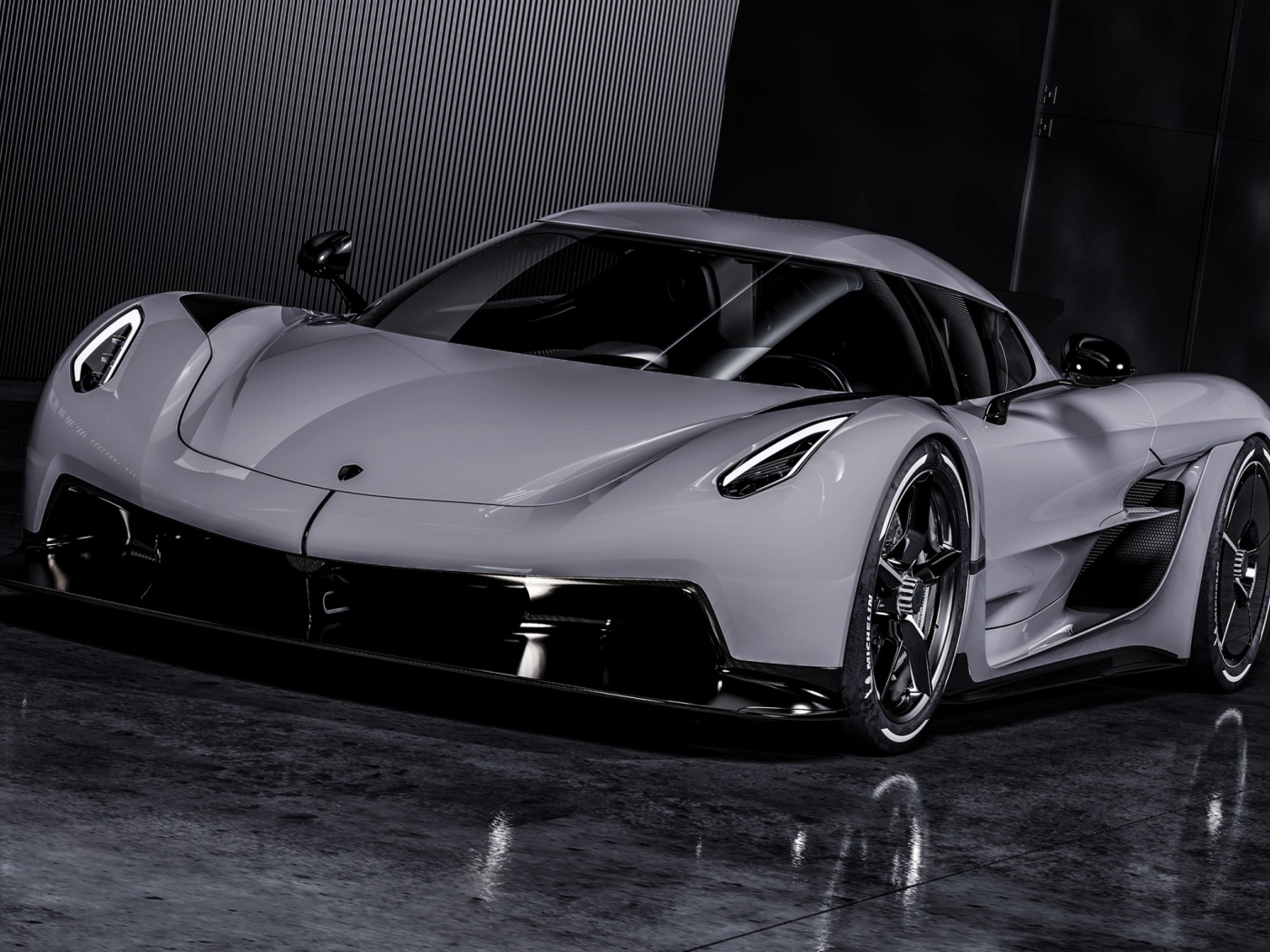 Серебристый автомобиль Koenigsegg Jesko Absolut 2020 года 