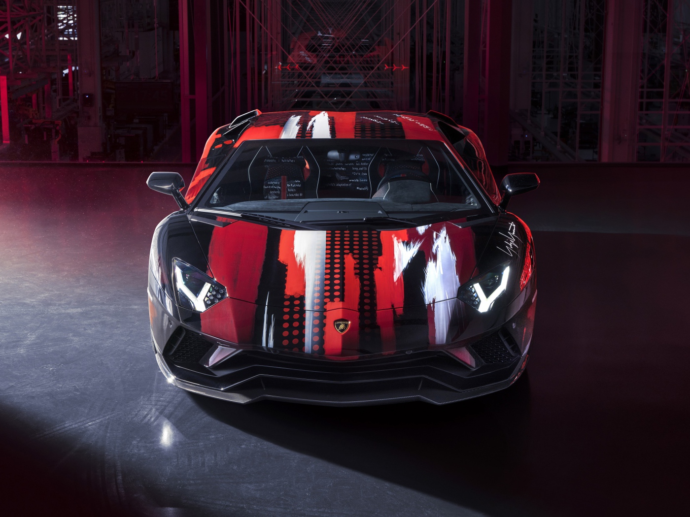 Спортивный автомобиль  Lamborghini Aventador S, 2021 года вид спереди