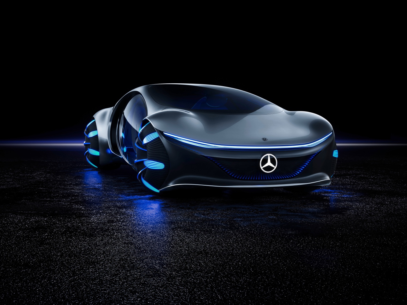 Футуристический автомобиль Mercedes-Benz VISION AVTR 2020 года на черном фоне