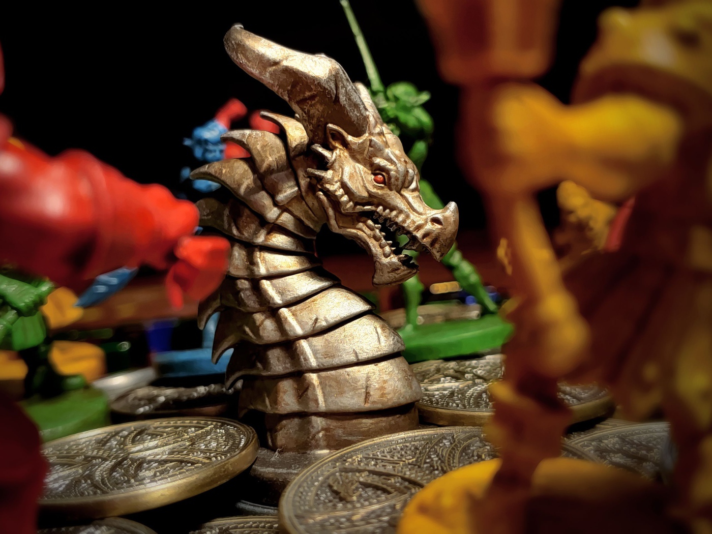 Статуэтка дракон с монетами 
