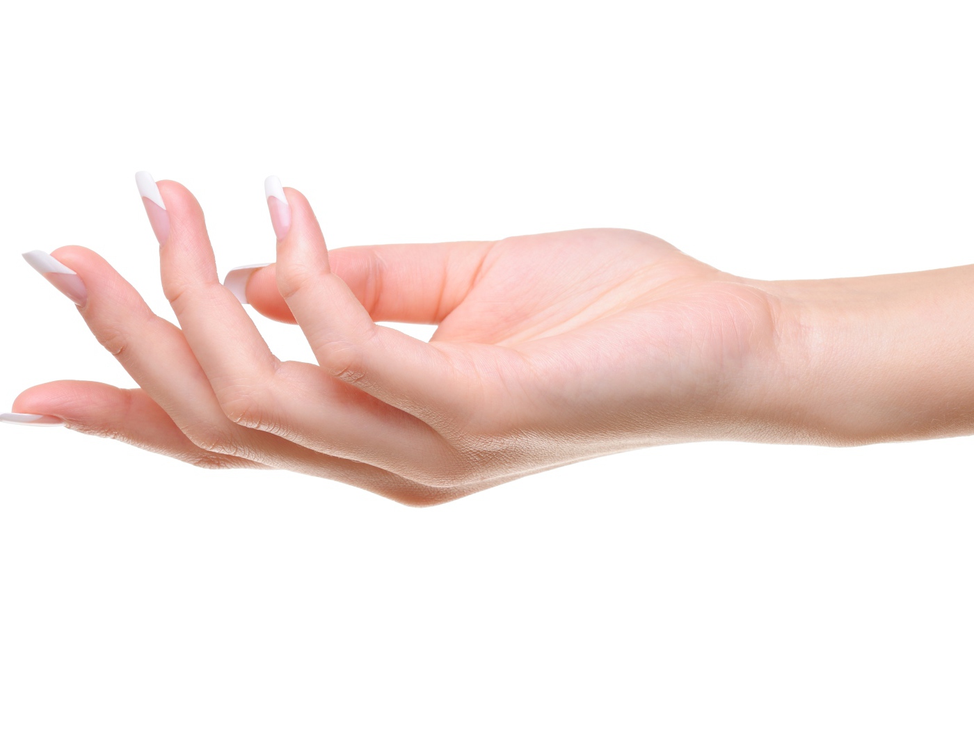 Рука девушки с красивым маникюром 