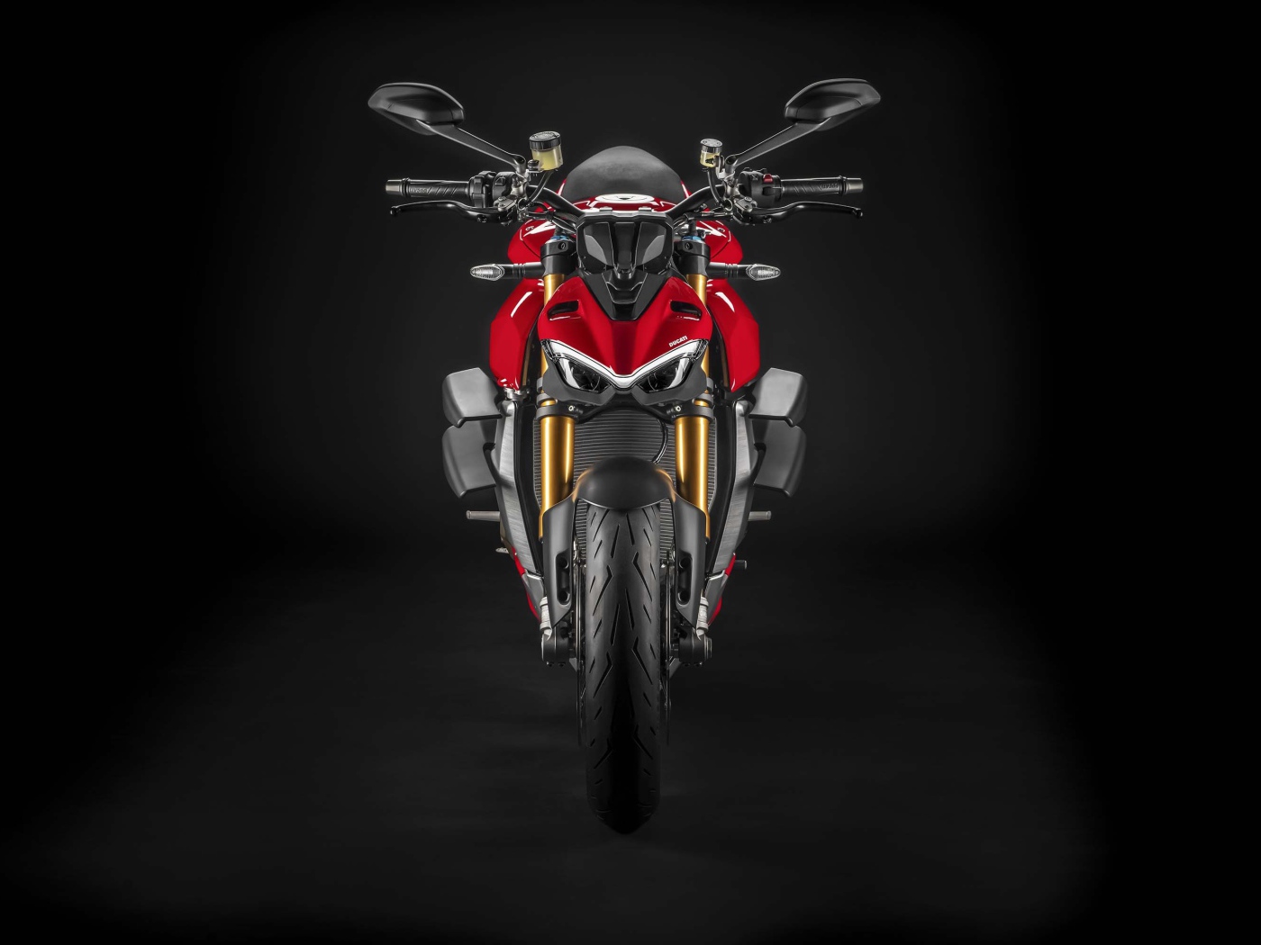 Мотоцикл Ducati Streetfighter V4, 2020 года вид спереди