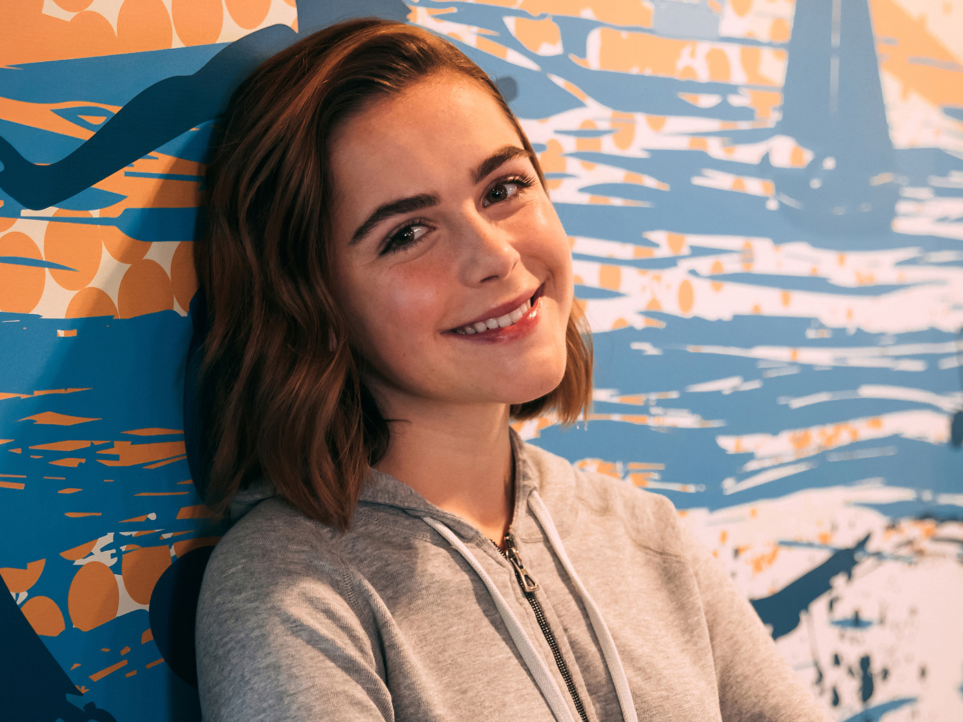 Улыбающаяся актриса Кирнан Шипка