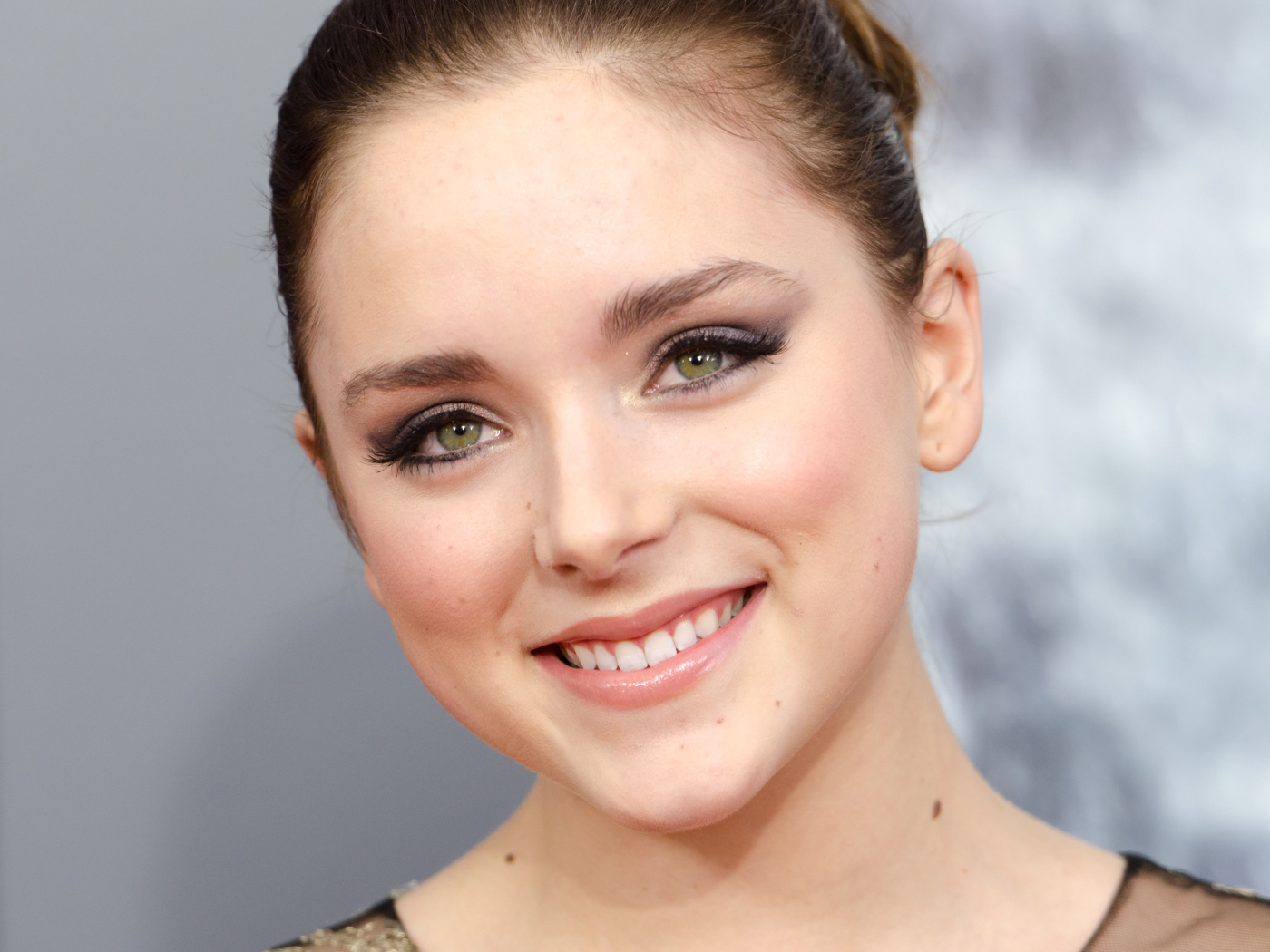 Милая улыбка молодой актрисы Мэдисон Девенпорт