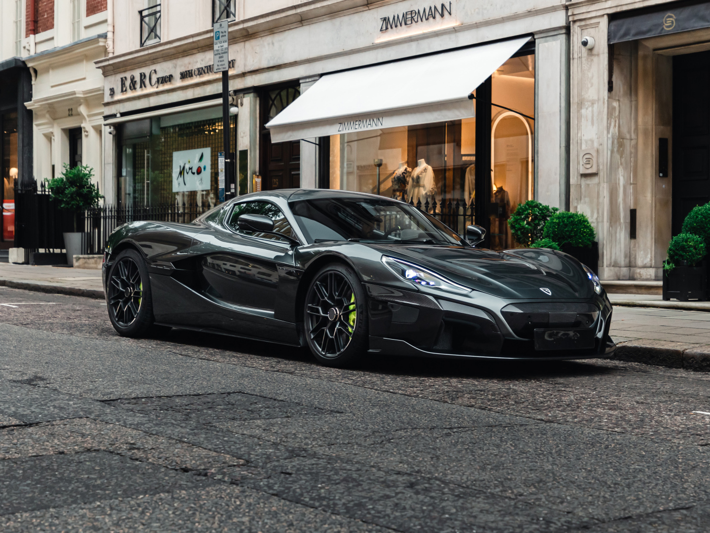 Спорткар Rimac Nevera 2021 года в городе