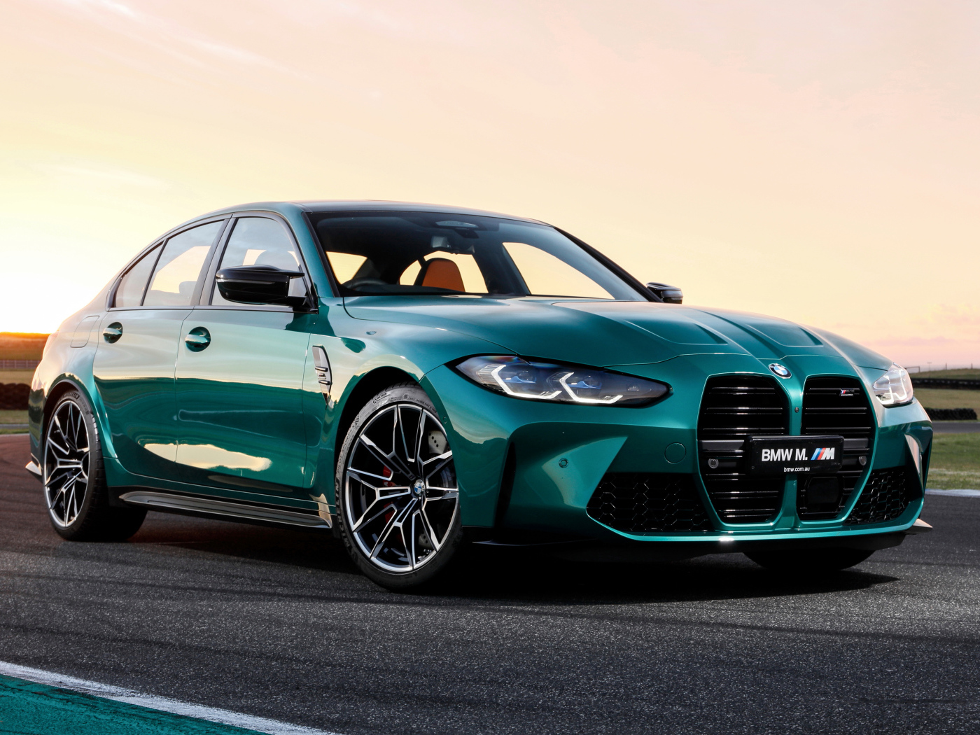 Стильный BMW M3 Competition 2021 года