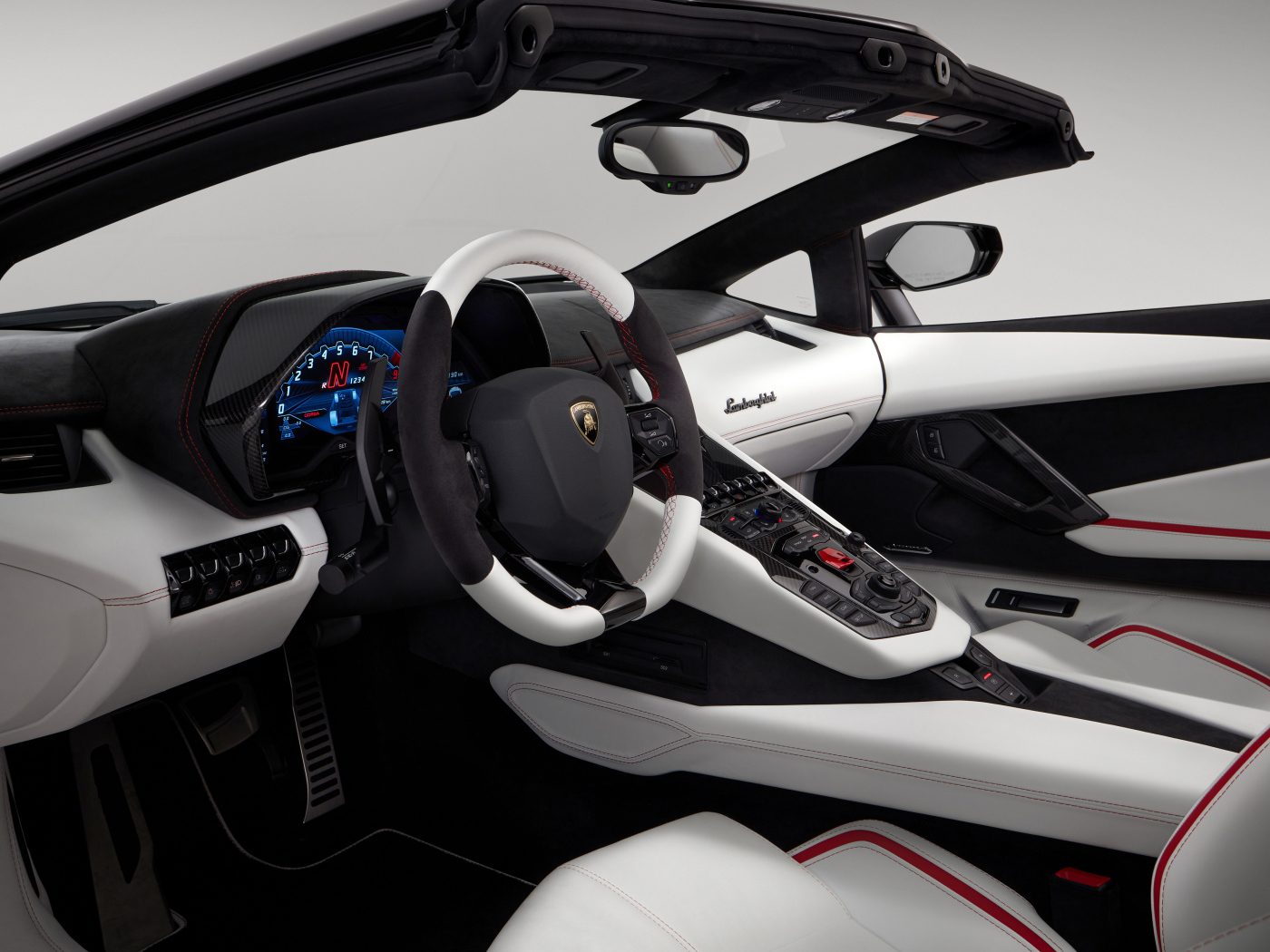 Салон автомобиля Lamborghini Aventador S, 2021 года