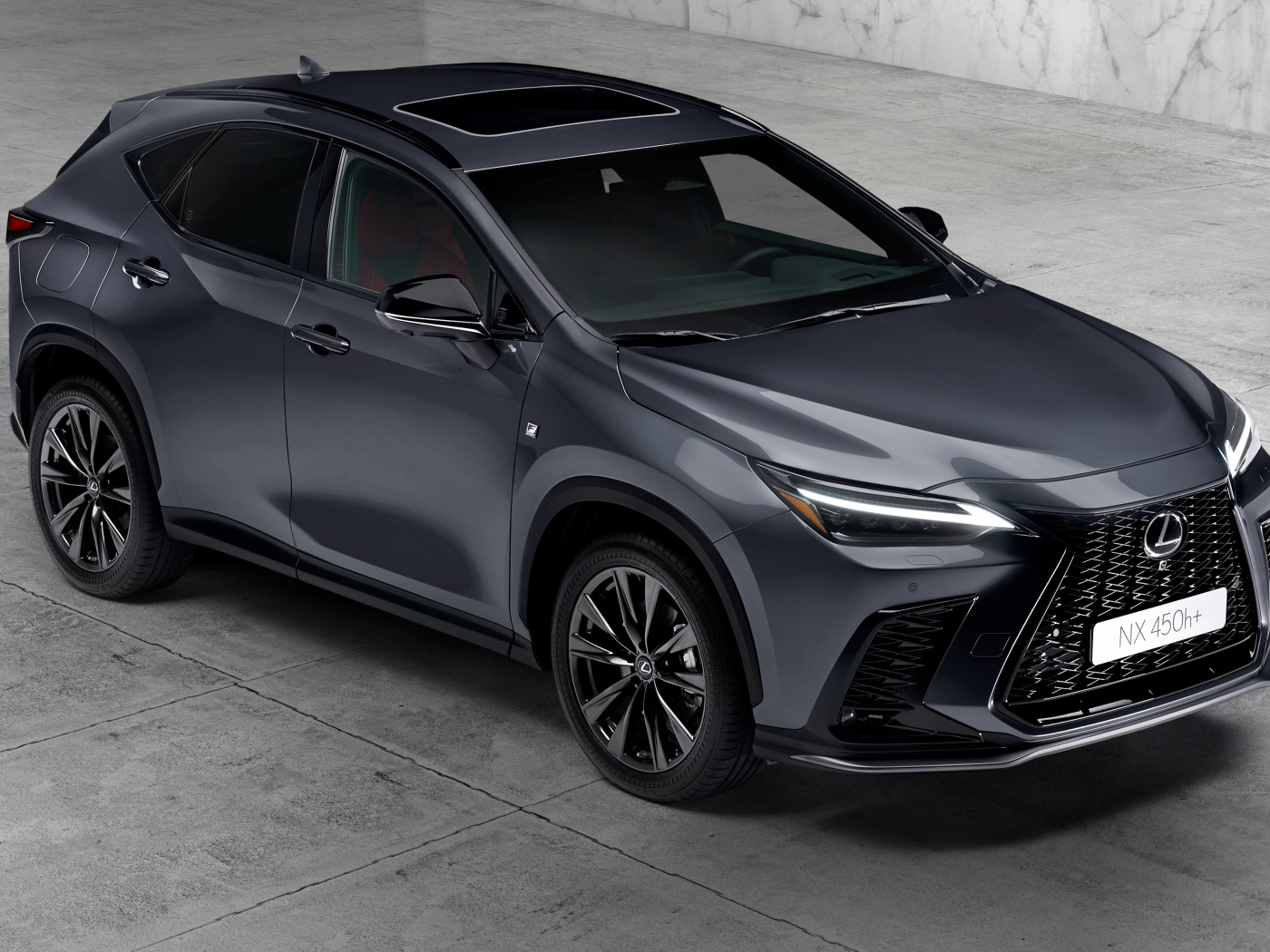 Кроссовер Lexus NX 450h+ F SPORT 2021 года