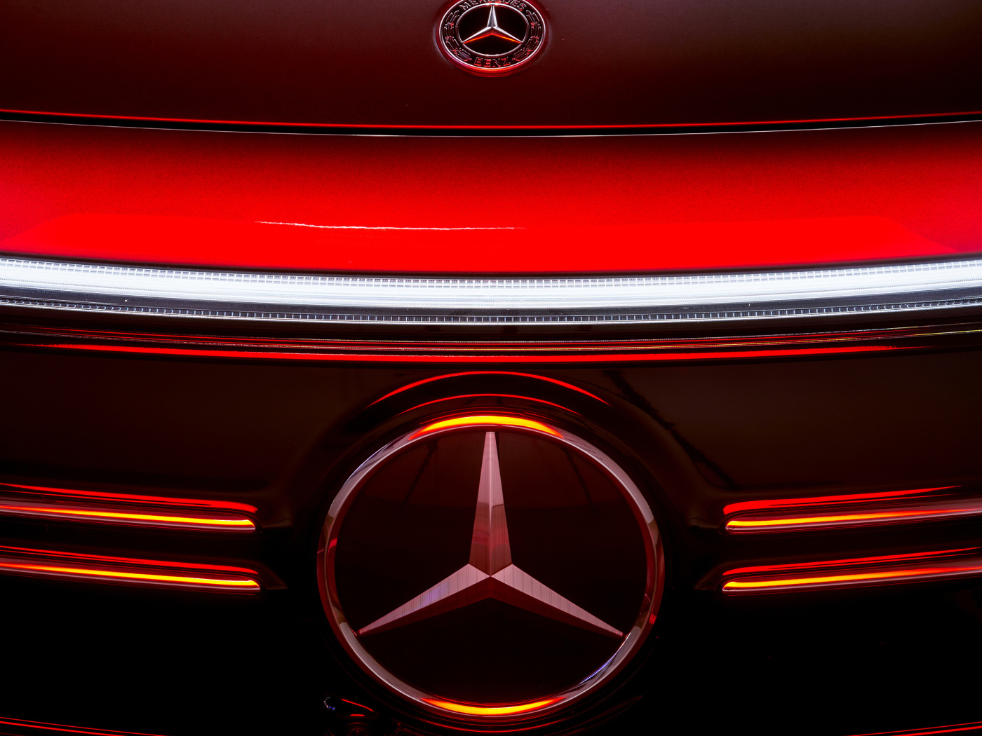 Значок автомобиля Mercedes-Benz EQA 250 AMG Line 2021 года