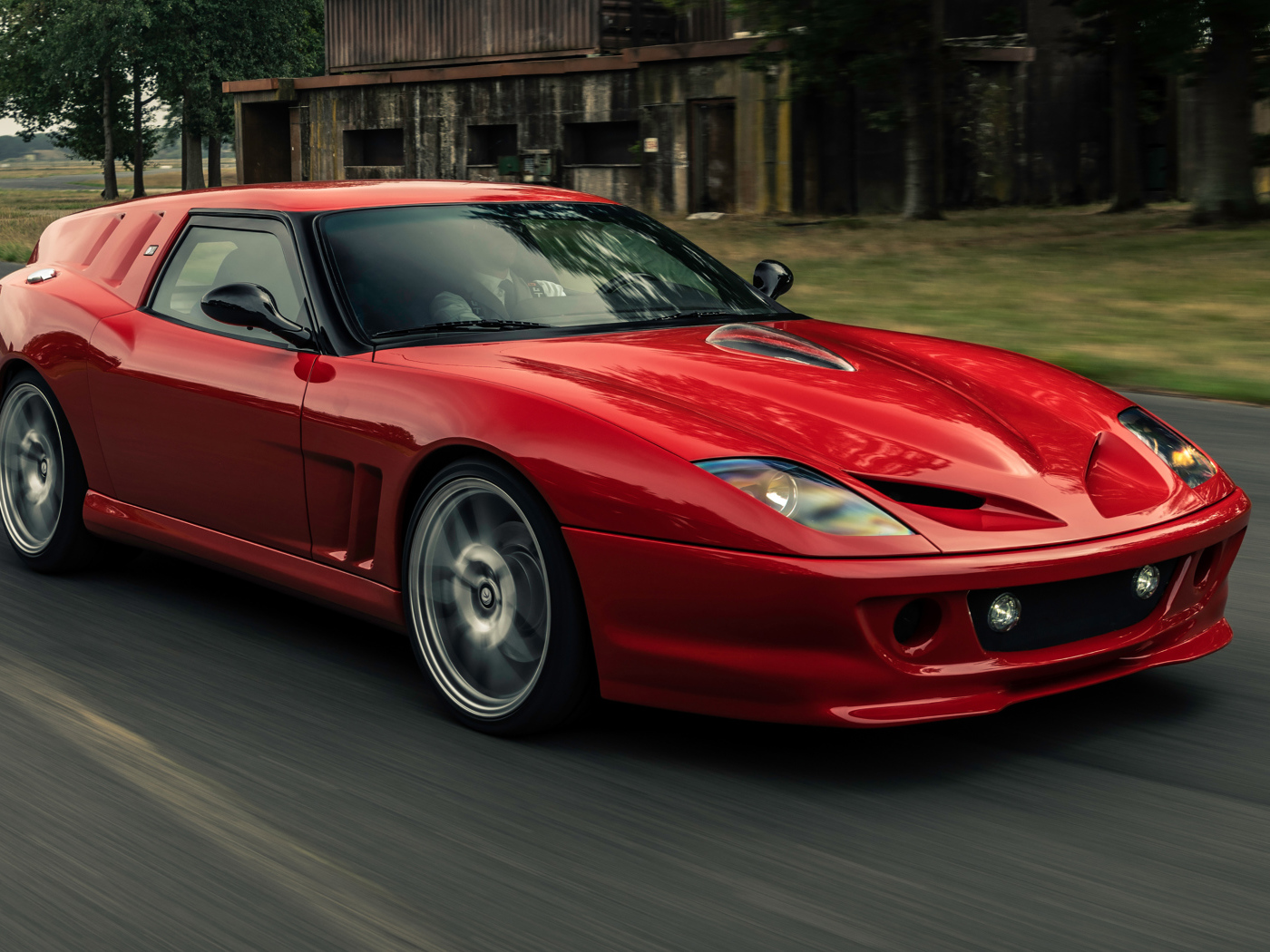 Красный легендарный Breadvan Hommage 2020 года