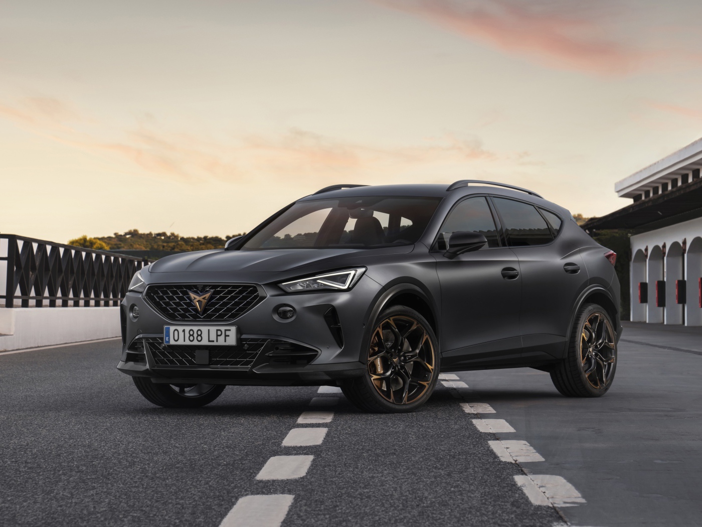 Автомобиль Cupra Formentor VZ5,  2021 года