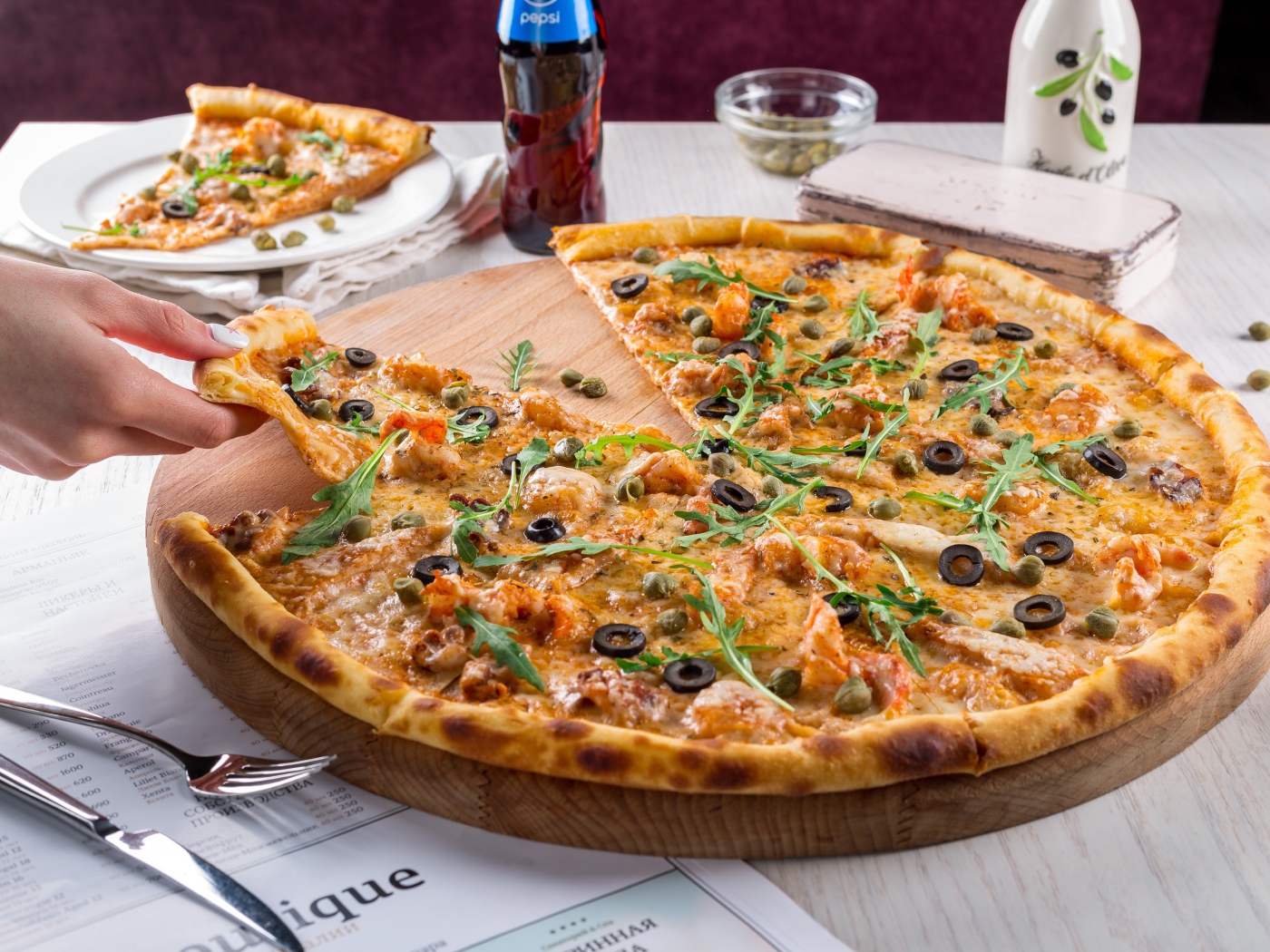 Пицца с оливками с тонкой корочкой 