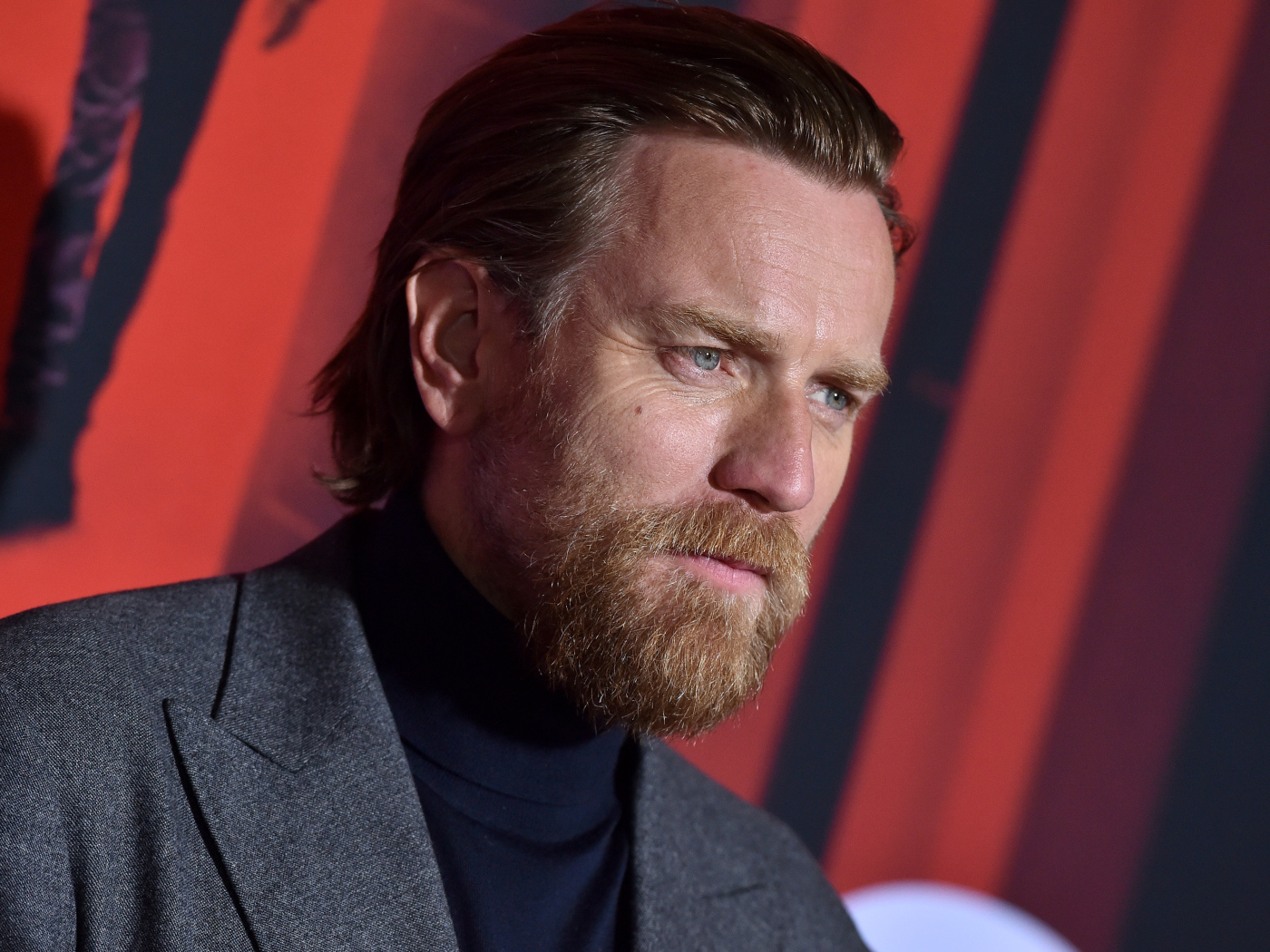 Актер Юэн Макгрегор с бородой