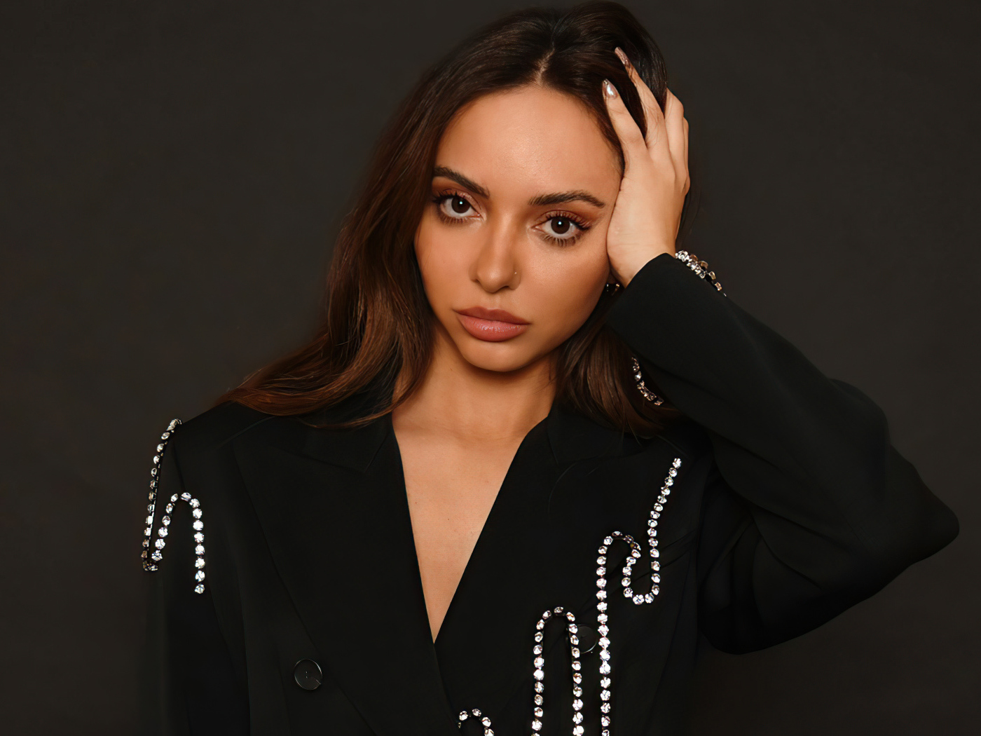 Участница группы Little Mix