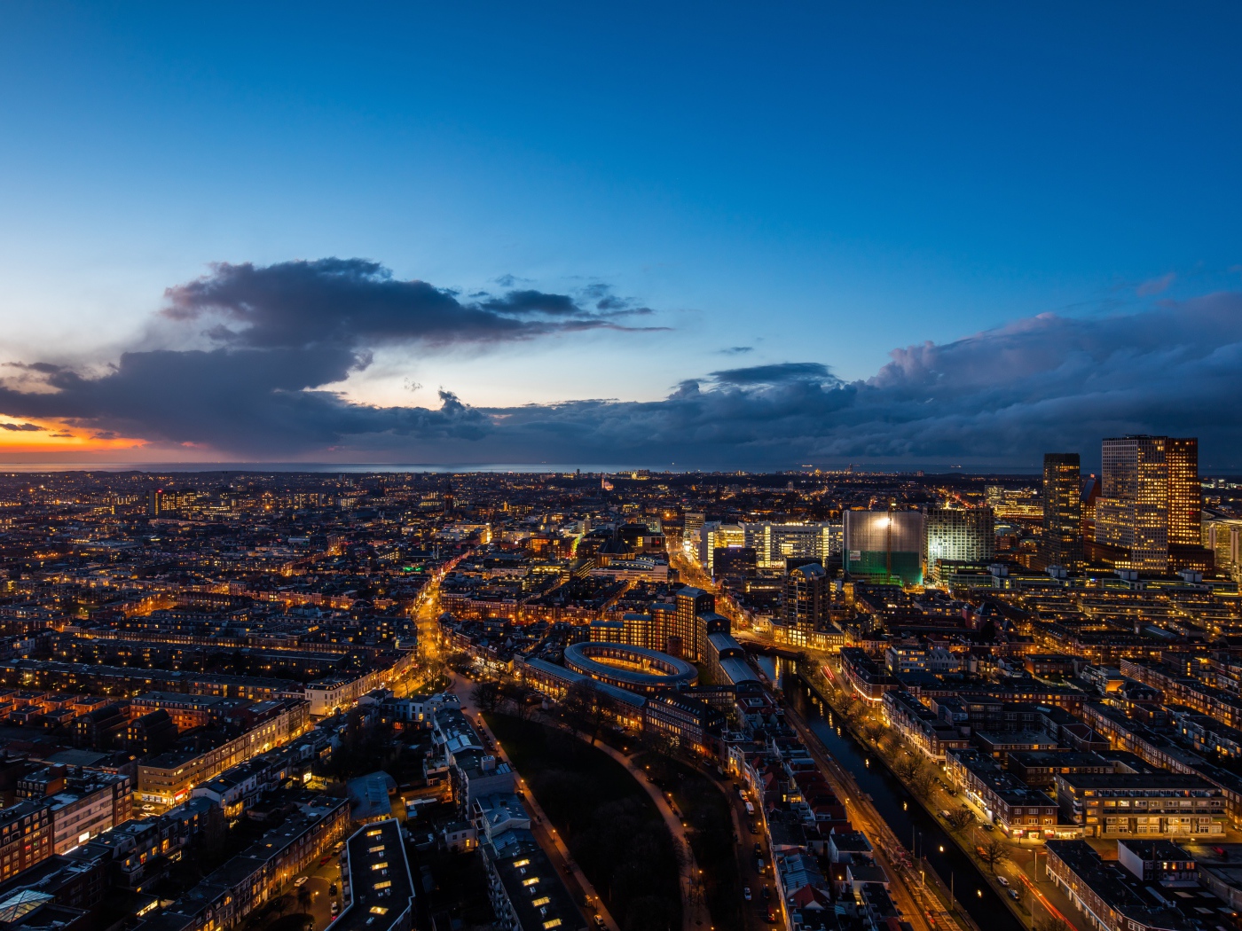 Красивый вид на ночной Сингапур, Азия