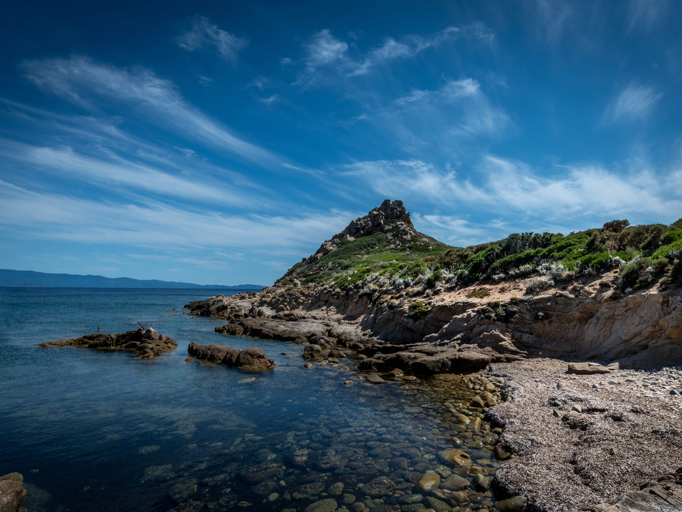 Красивое голубое небо над морем, Франция