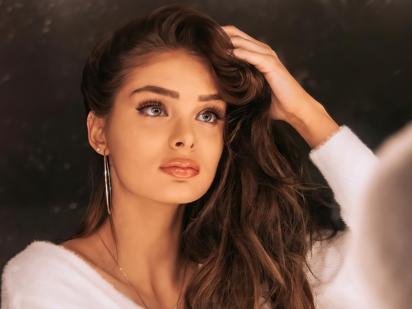 Красивая девушка актриса Брайтон Шарбино