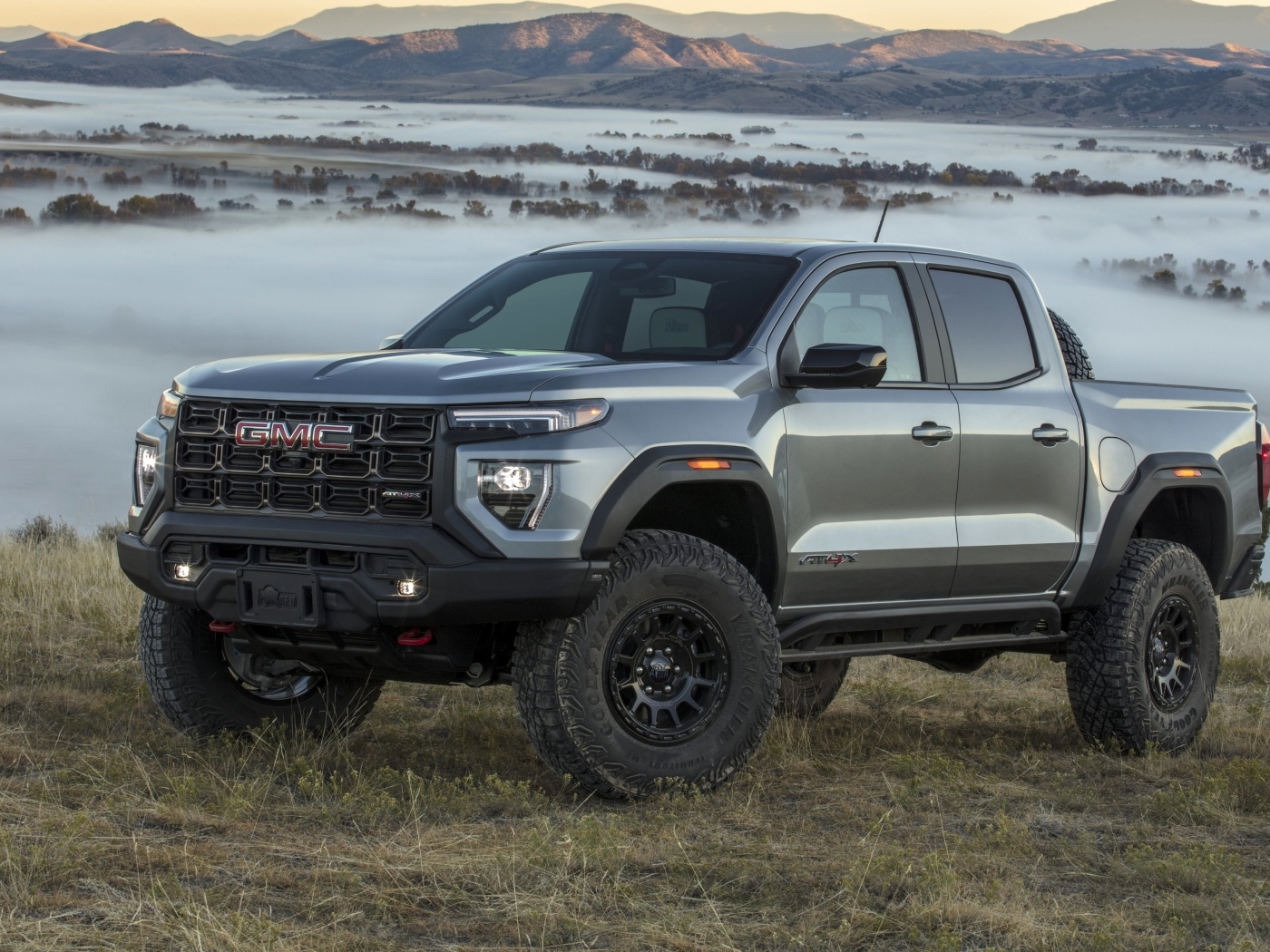 Большой пикап GMC Canyon AT4X AEV Edition Crew Cab 2024