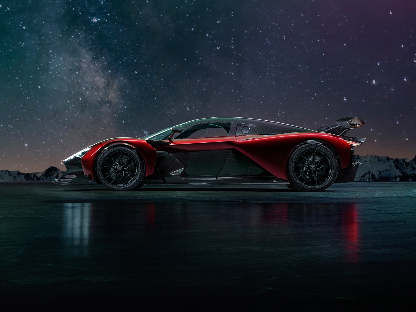 Спортивный автомобиль Zenvo Aurora Agil  на фоне ночного неба