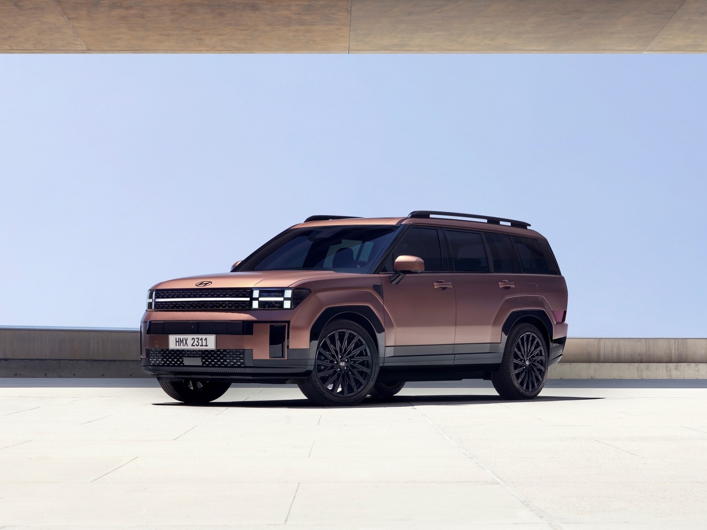 Автомобиль Hyundai Santa Fe 2024 года