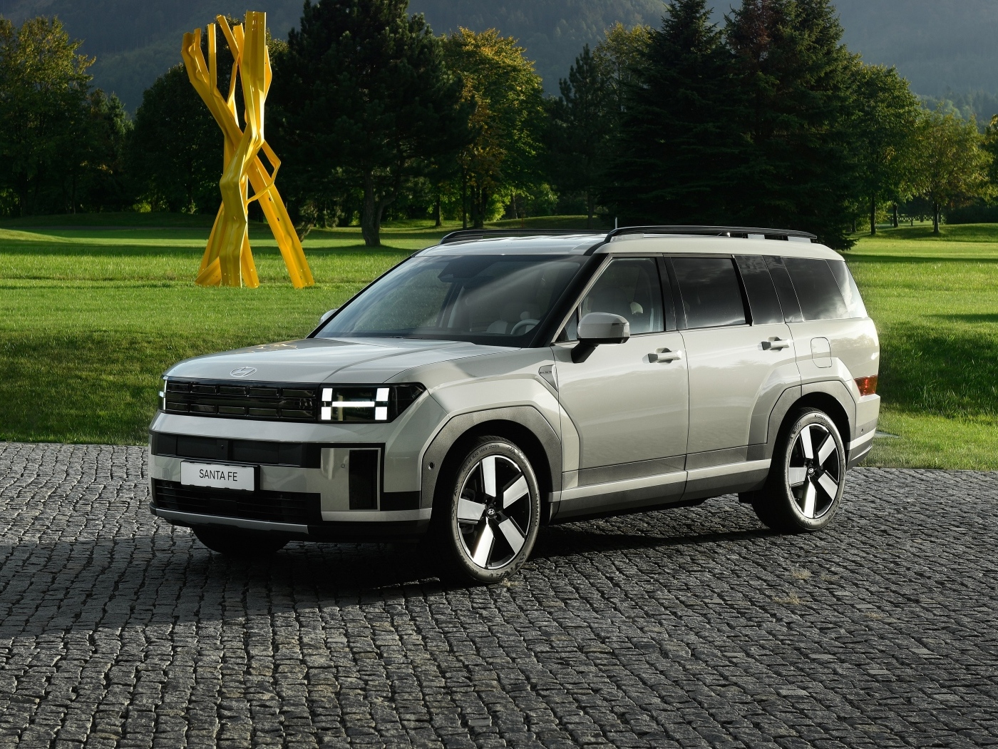 Автомобиль Hyundai Santa Fe Plug-In Hybrid