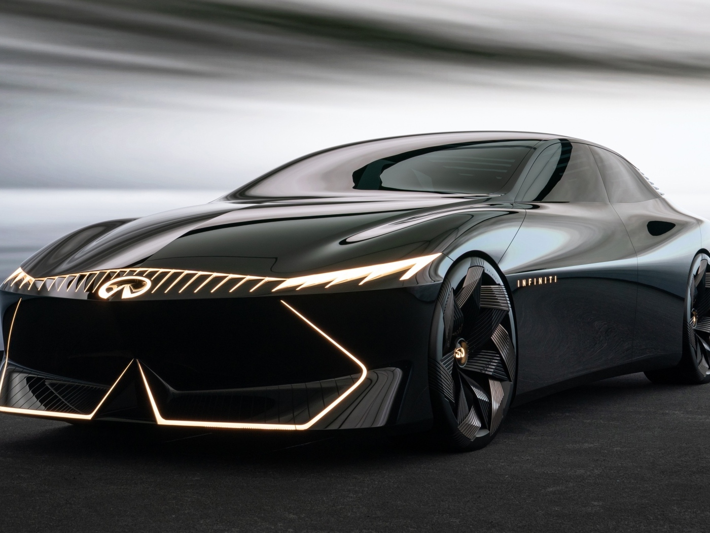 Черный дорогой автомобиль Infiniti Vision Qe