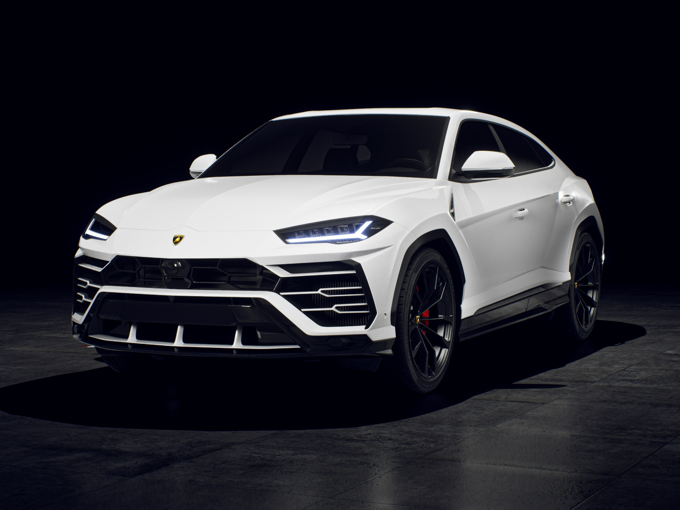 Автомобиль Lamborghini Urus вид спереди
