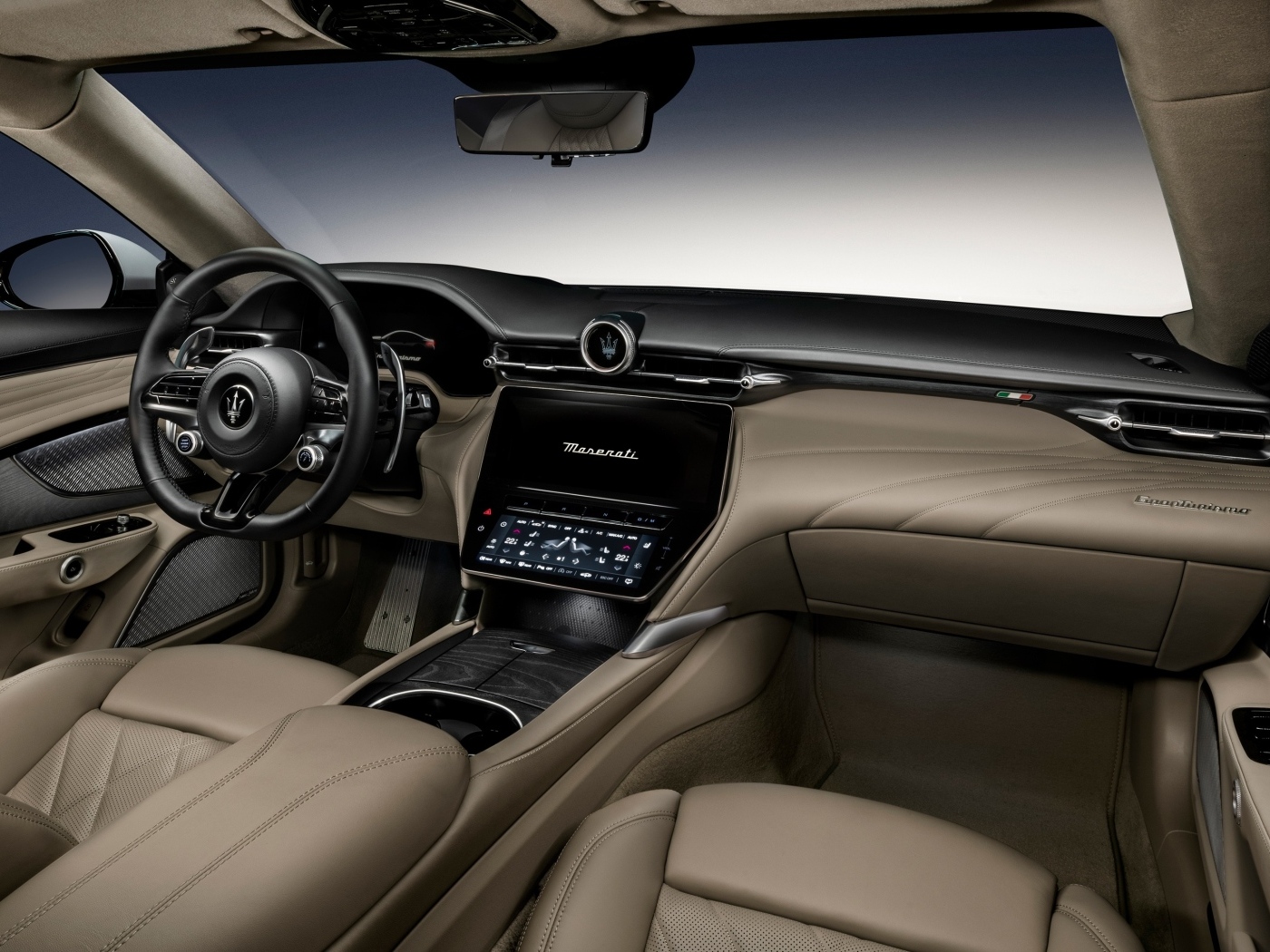 Кожаный салон автомобиля Maserati GranTurismo Modena 2023 года