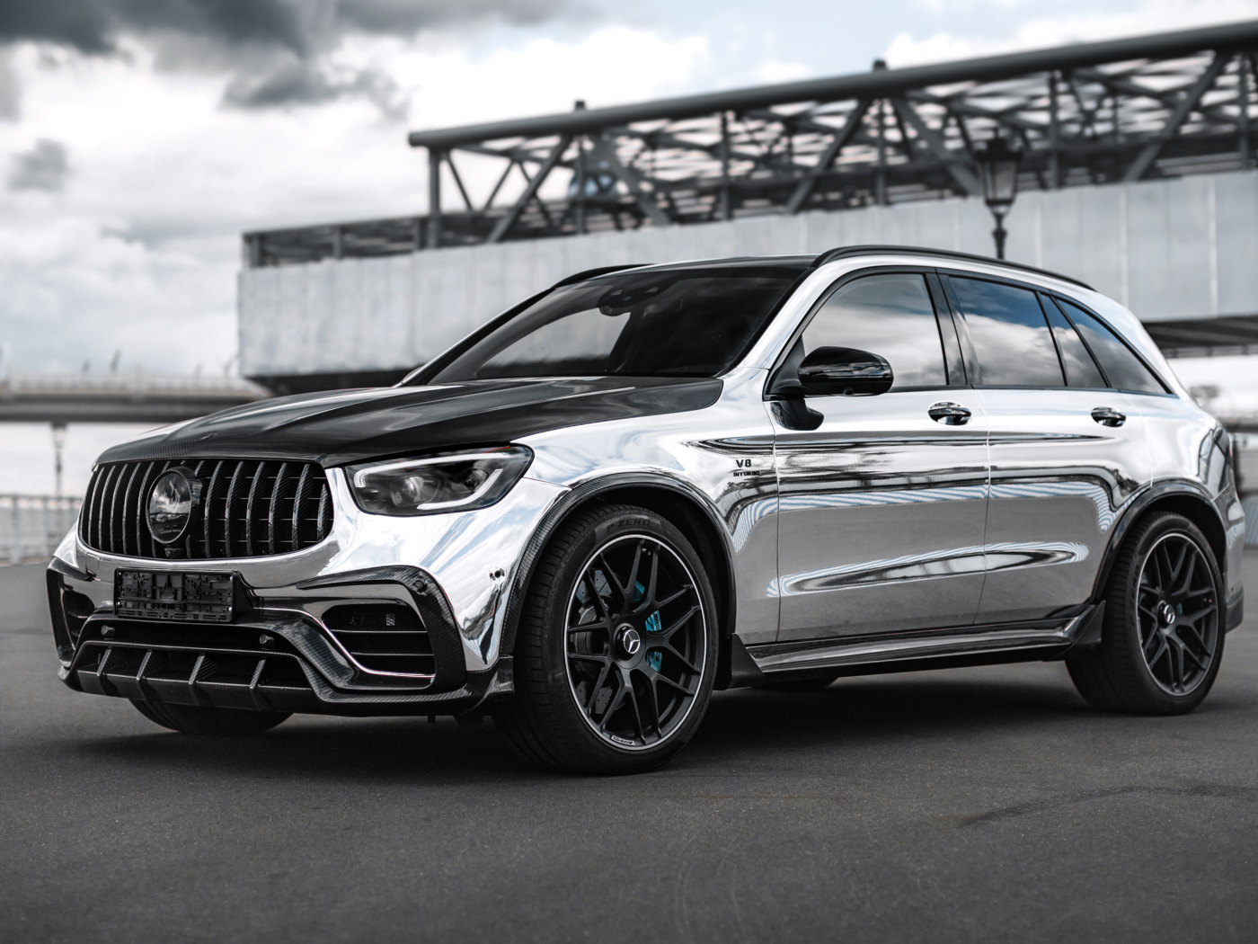 Серебристый  Mercedes-AMG GLC-Klasse Inferno 2022 
