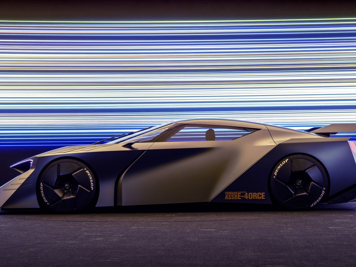 Вид сбоку на автомобиль Nissan Hyper Force