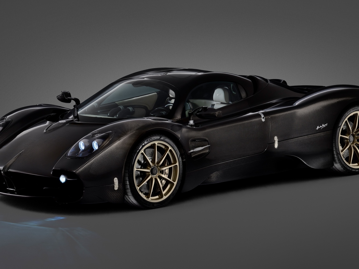 Спортивный автомобиль Pagani Utopia 2023 года