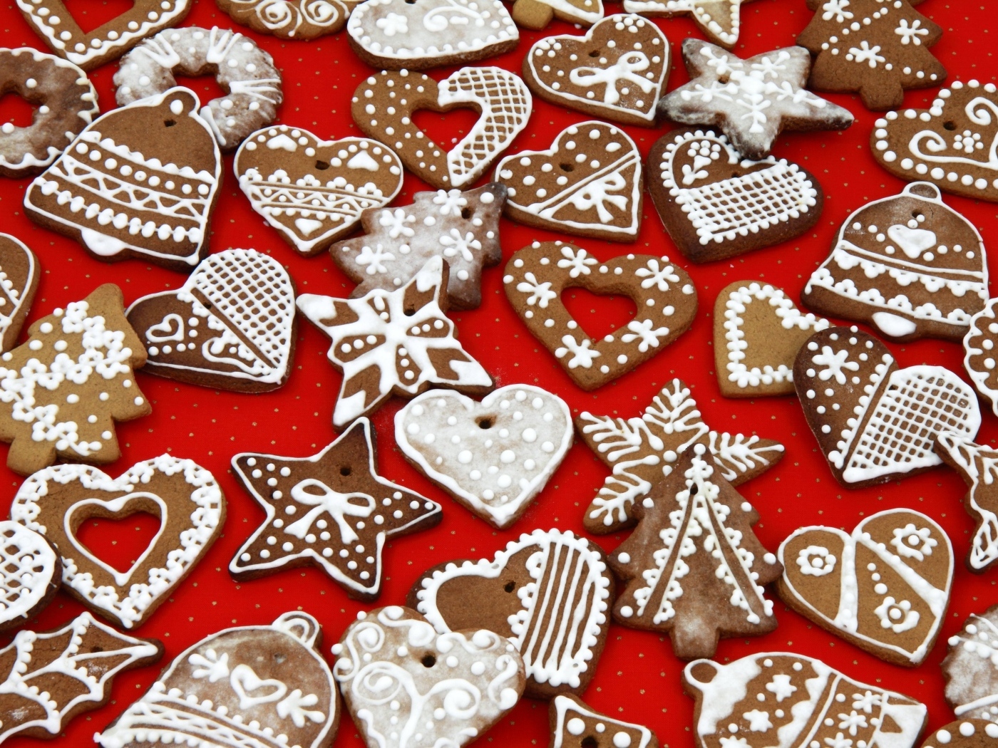 Красивое рождественское печенье в сахарной глазури